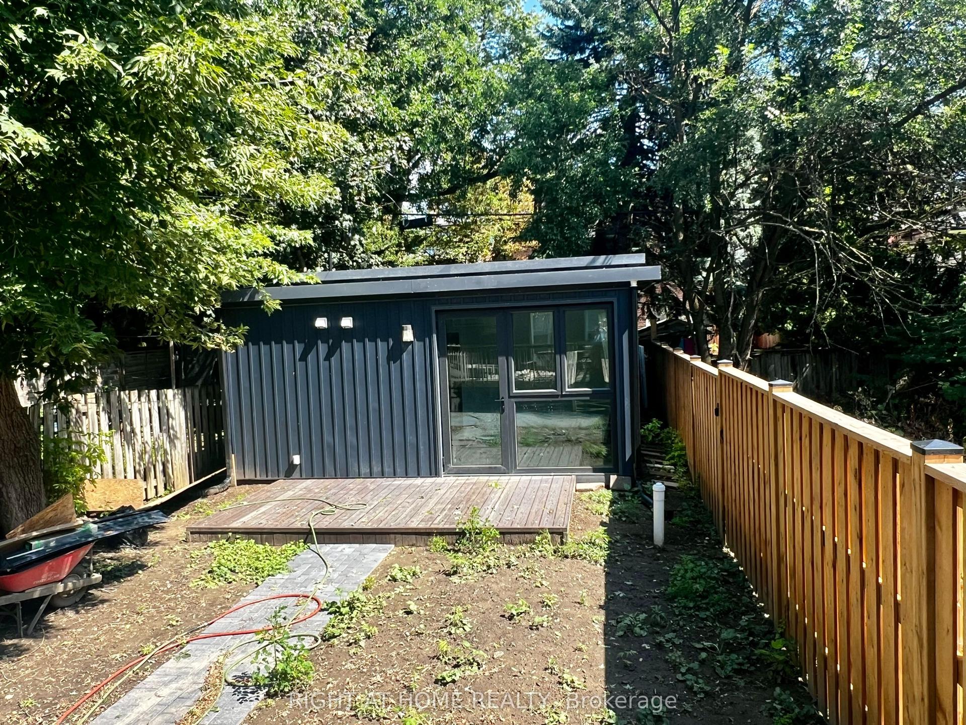 875 Bathurst Street Garden Suite #Garden Suite, Toronto — Semi-Detached for lease, photo 1