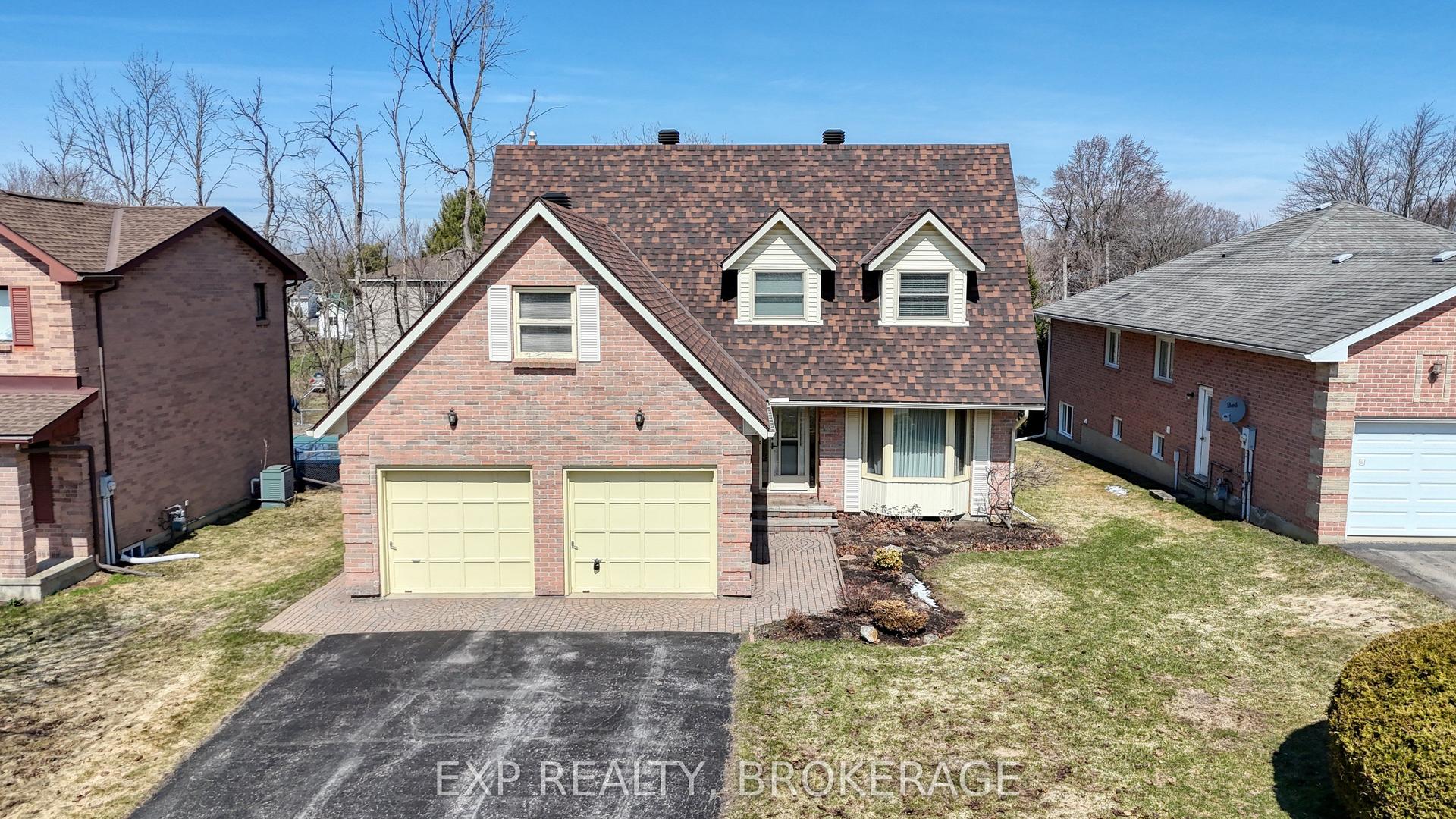 116 MARGARET Place — photo 1