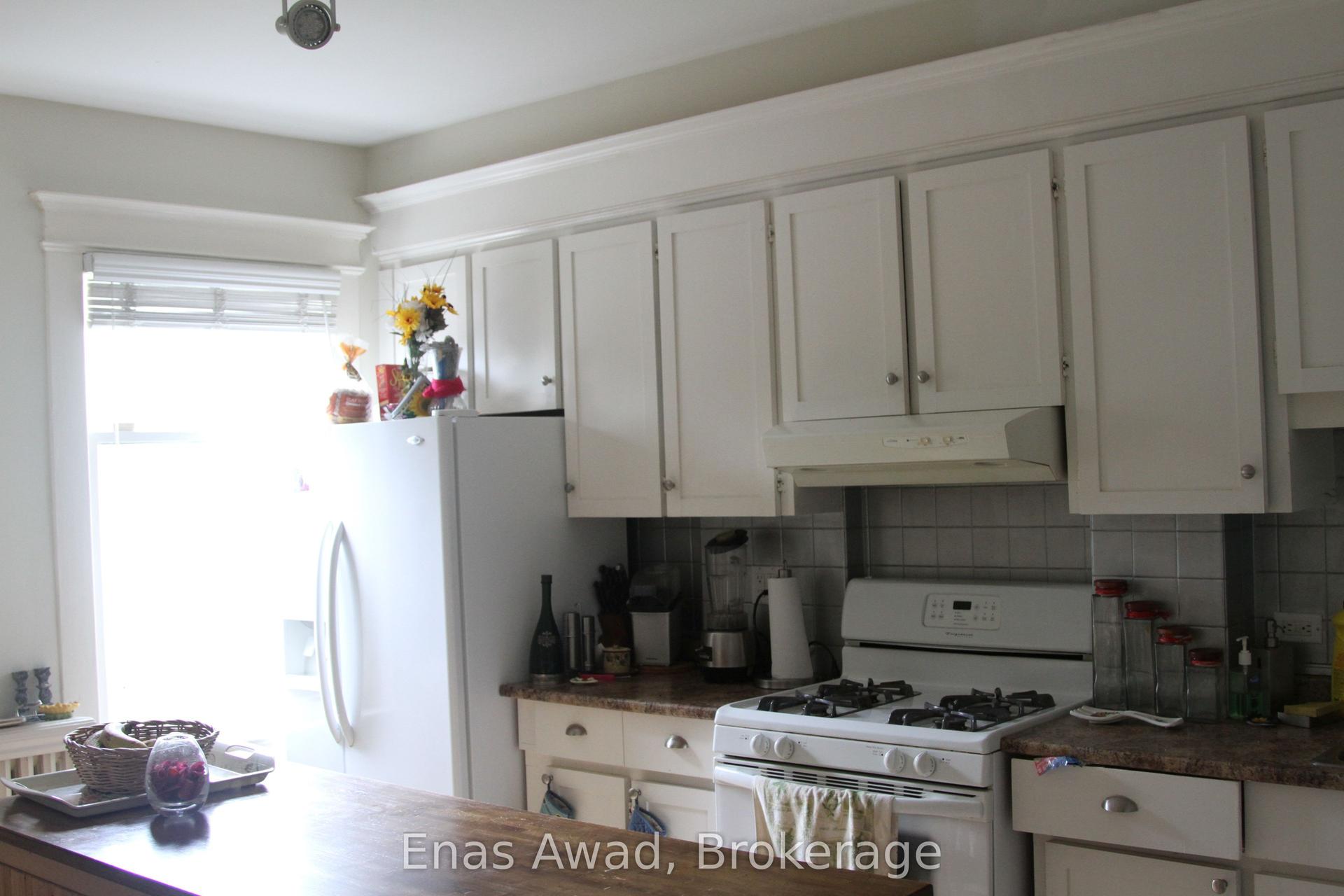 738 Manning Avenue, Toronto — Detached for lease, photo 1