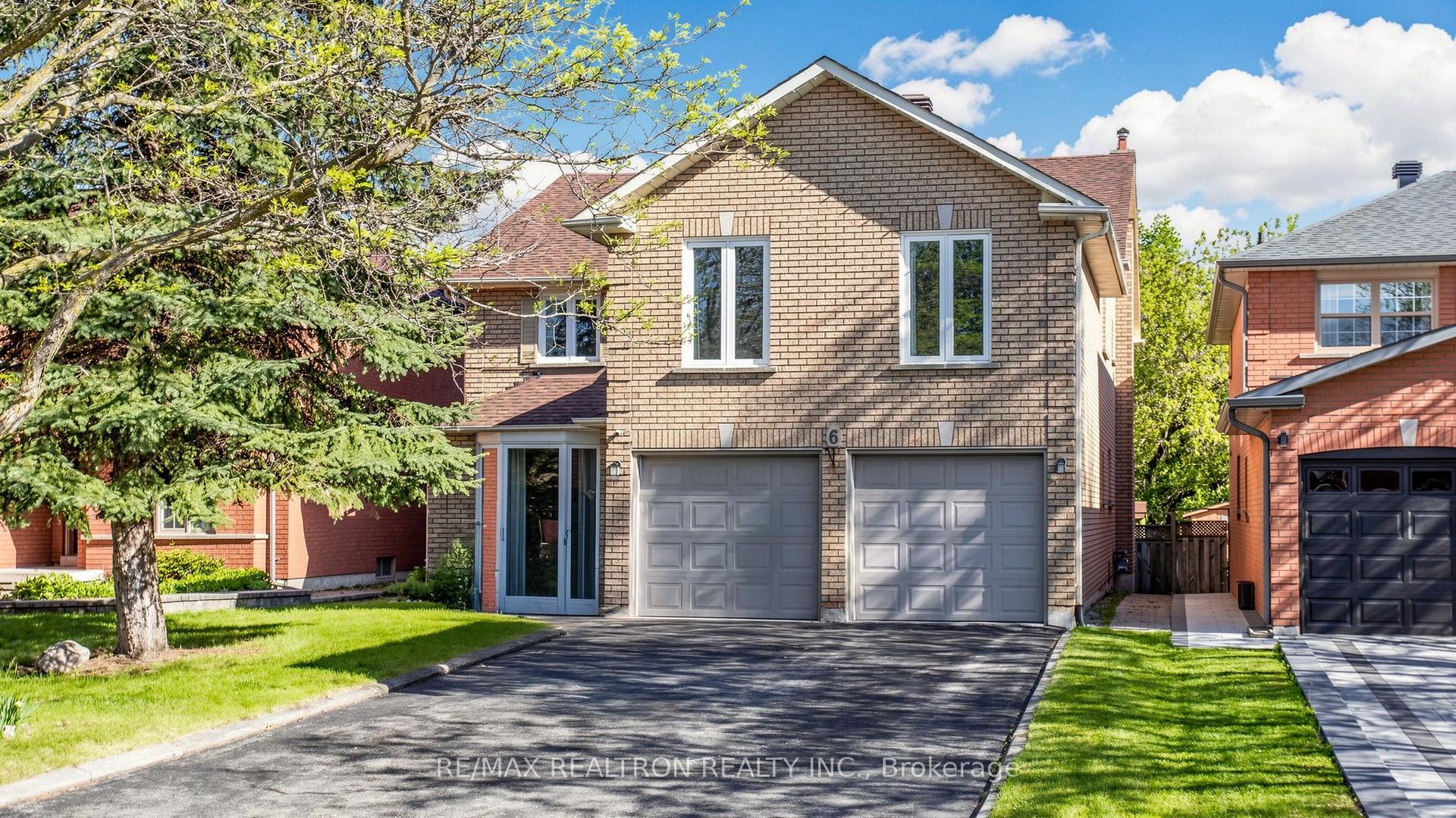 6 Loyal Blue Crescent, Richmond Hill — Detached for sale, photo 1