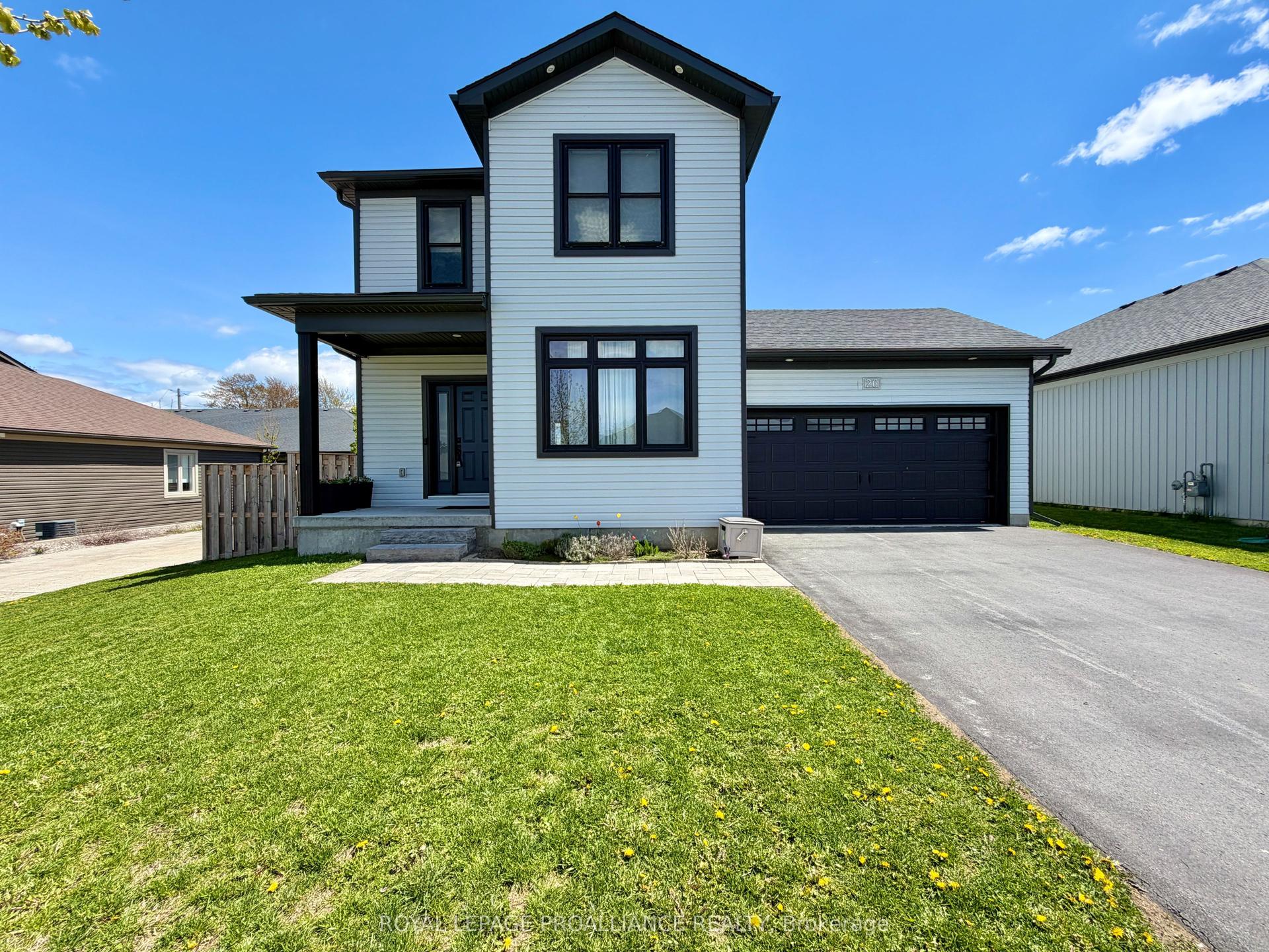 26 Curtis Street — photo 1