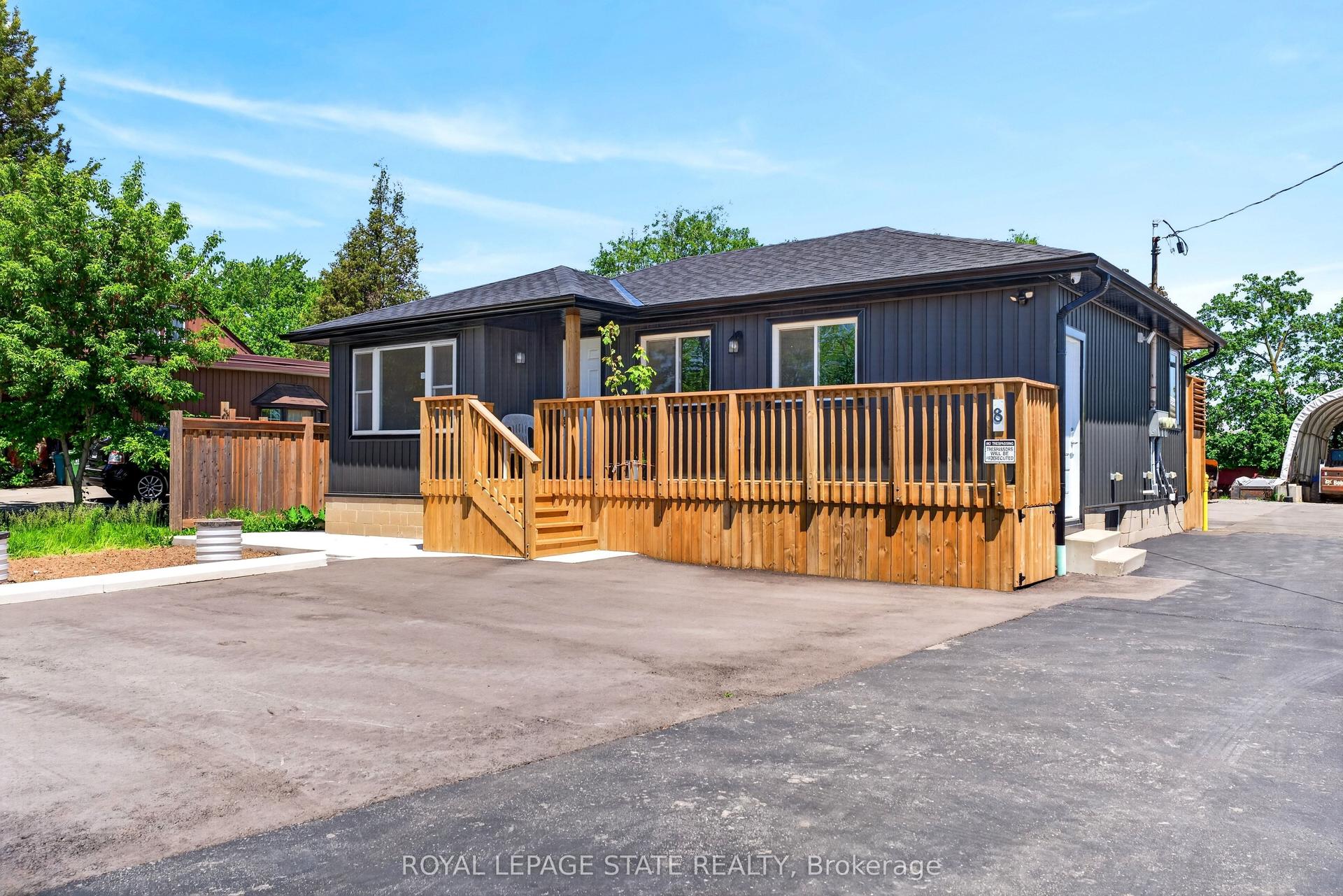 8 Cornell Avenue Upper #Upper — photo 1