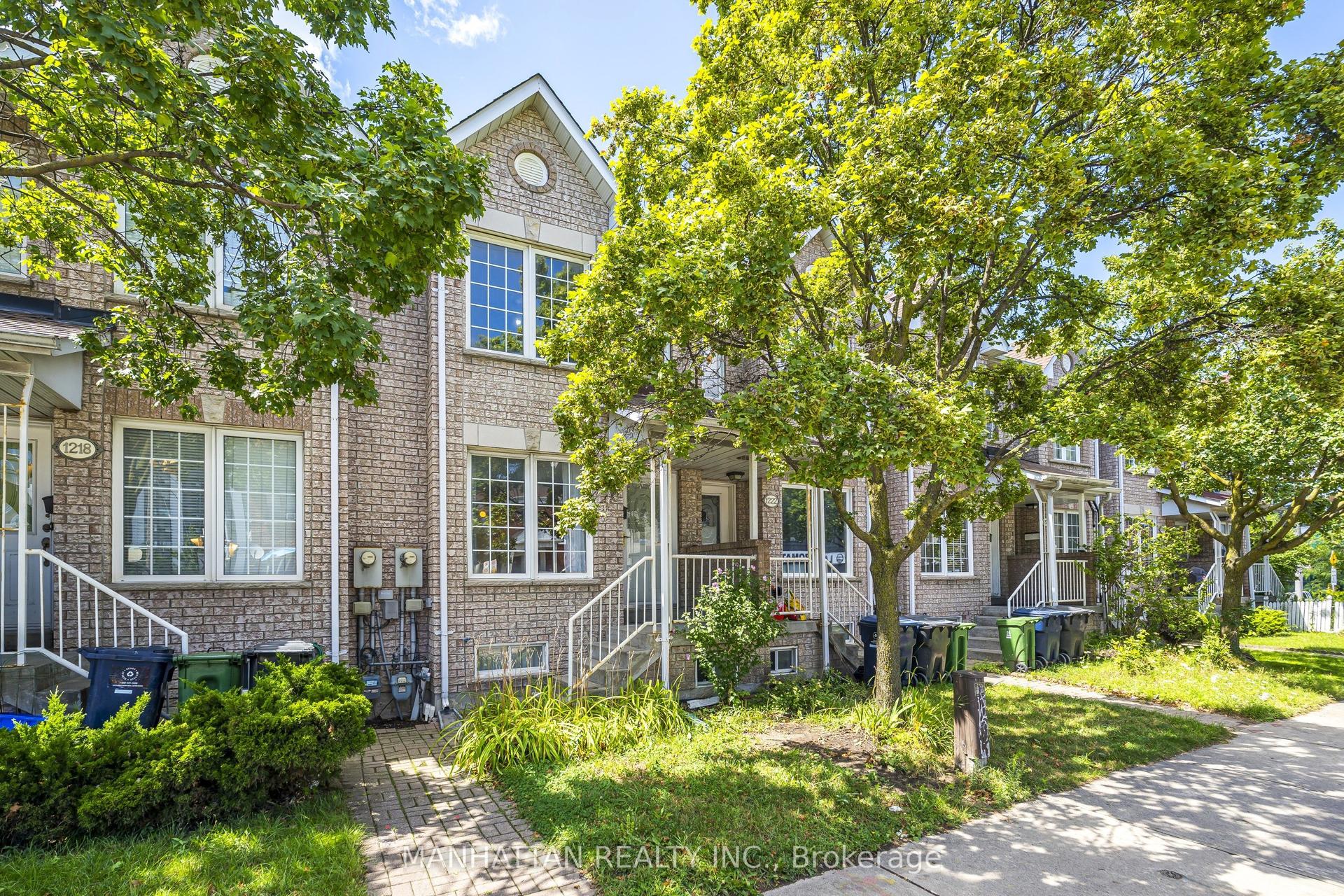 1220 Weston Road, Toronto — Townhouse for sale, photo 1