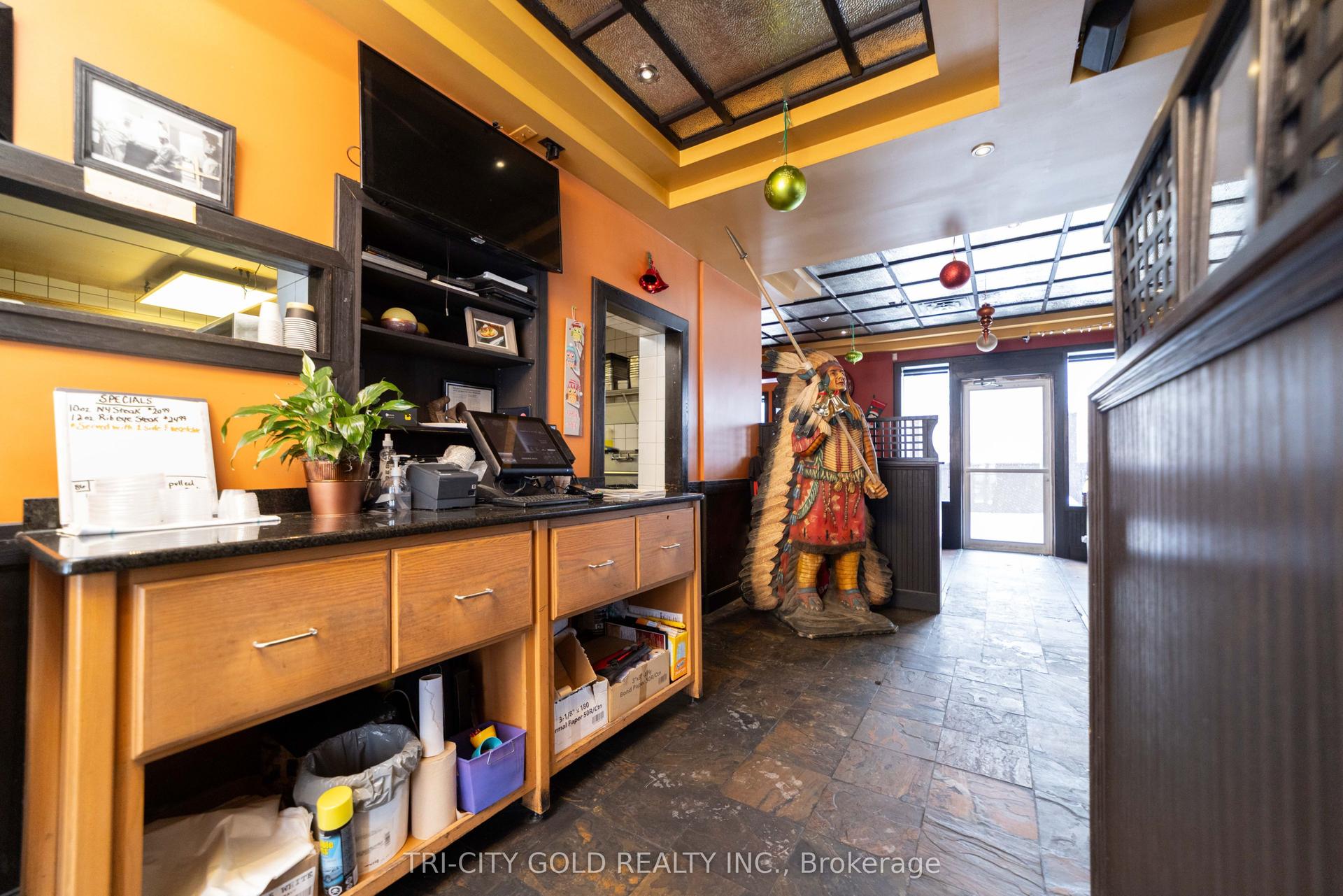 164 Beverly Street — photo 1