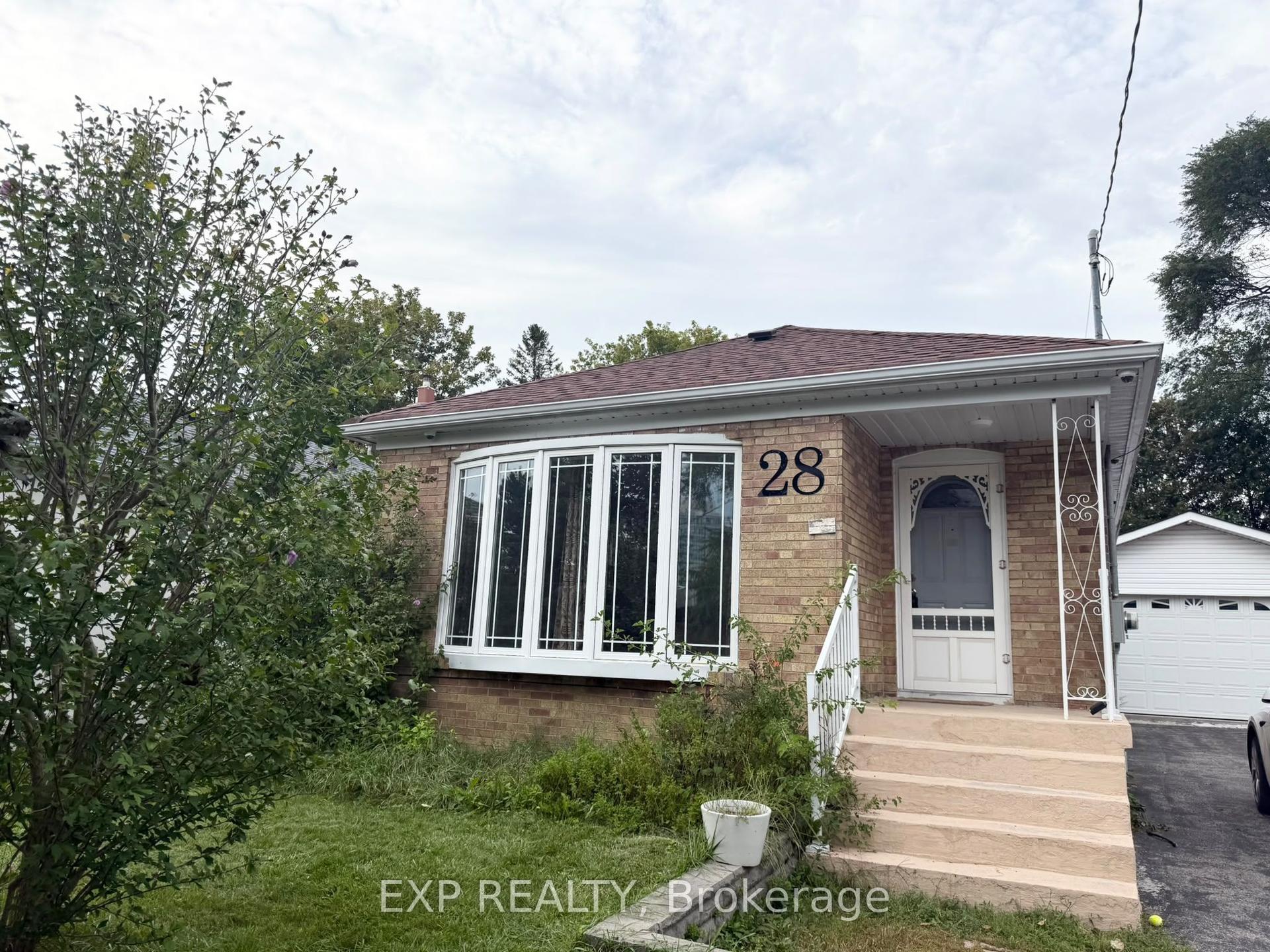 28 Seminole Avenue, Toronto — Detached for lease, photo 1
