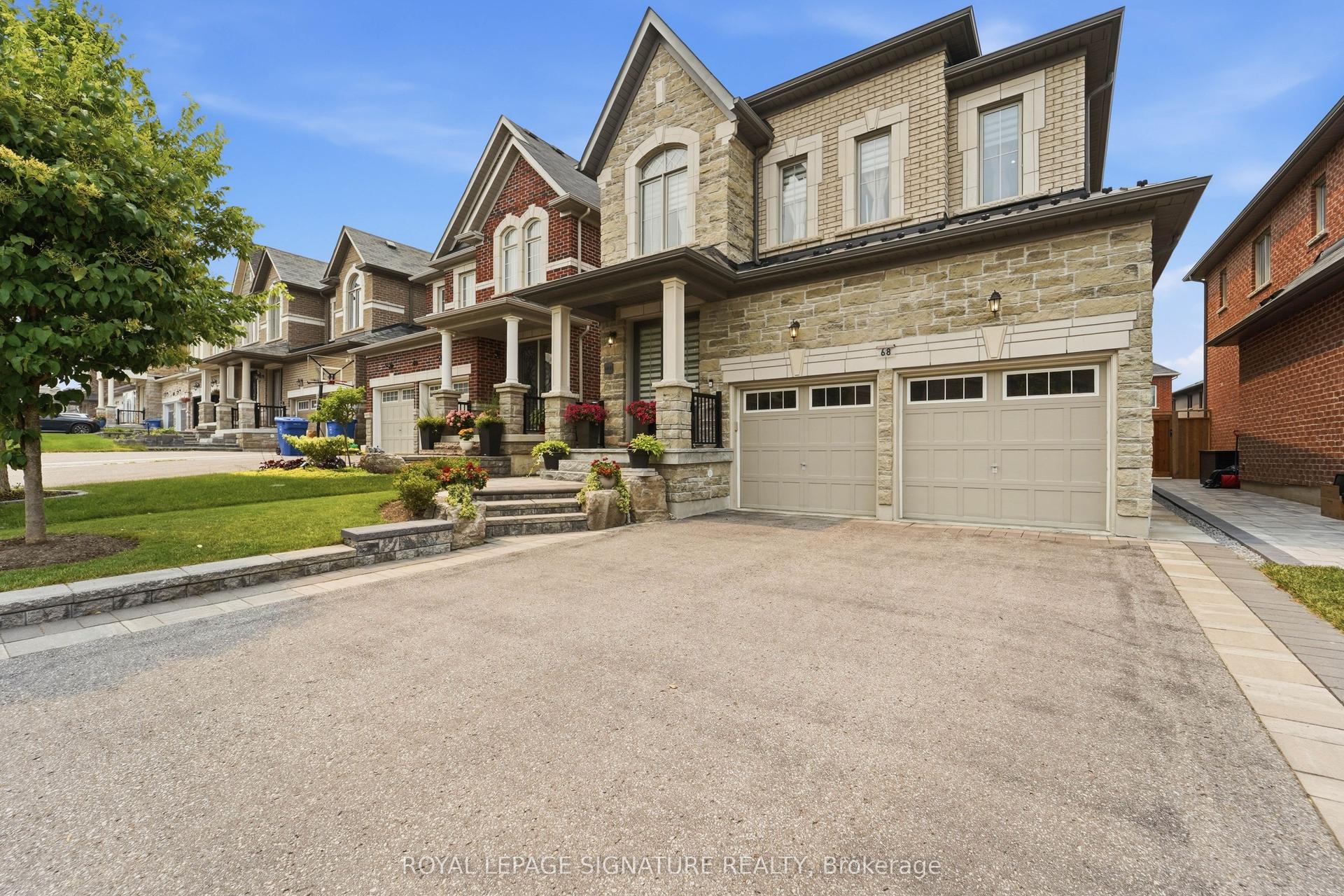 68 Duggan Street, Aurora — Detached for sale, photo 1
