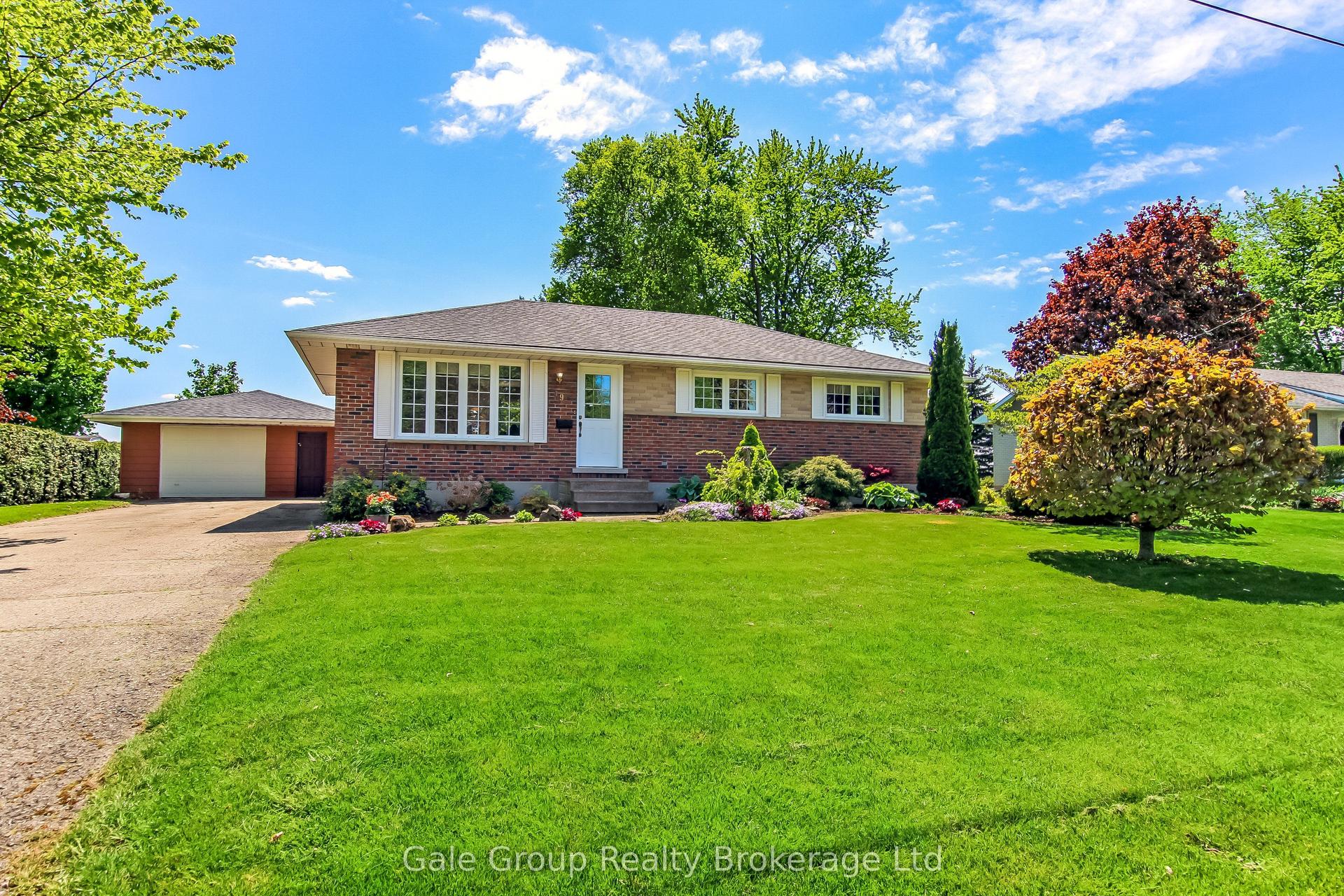49 Briar Drive — photo 1