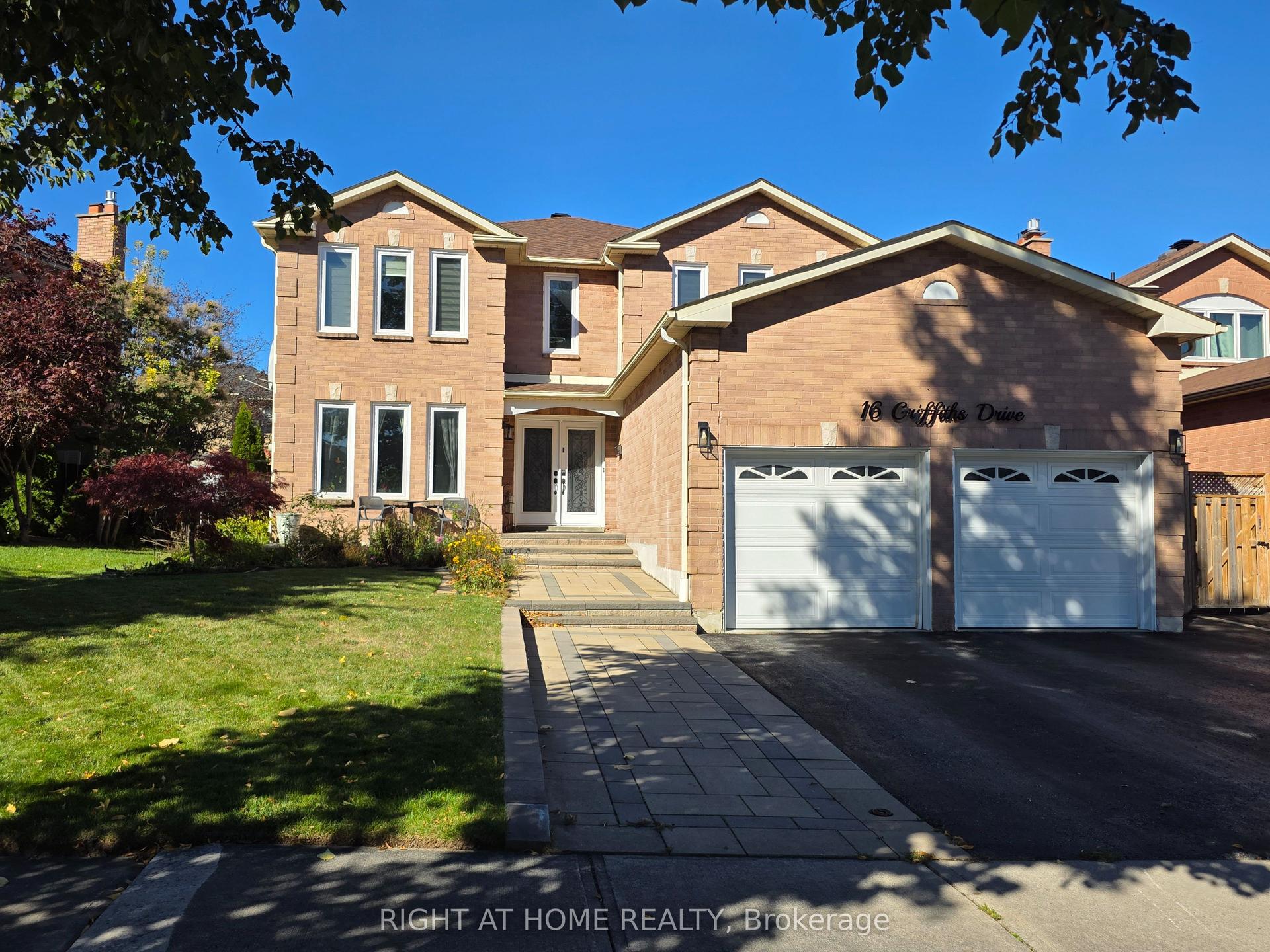 16 Griffiths Drive, Ajax — Detached for lease, photo 1