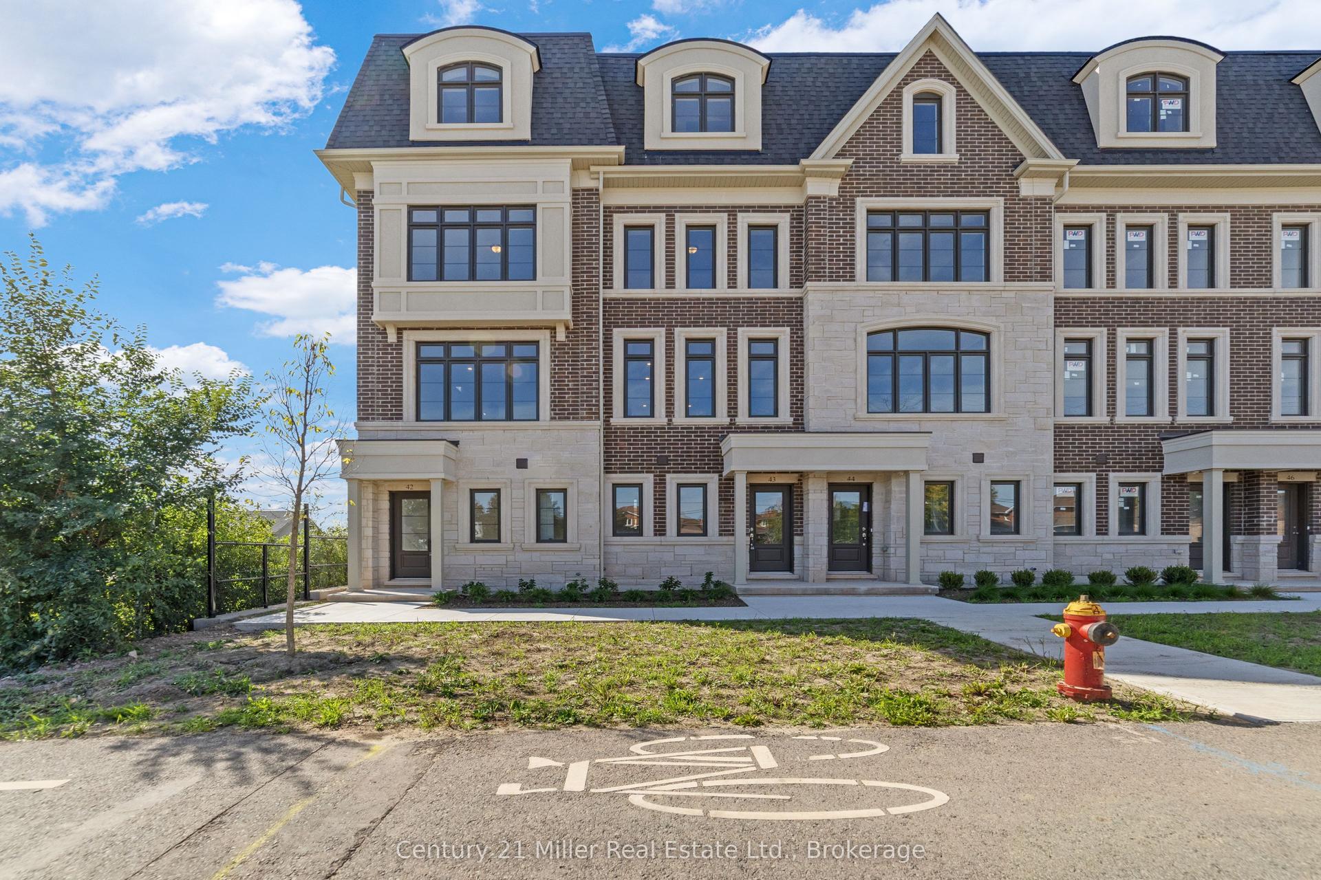 2140 Trafalgar Road 42 #42 — photo 1