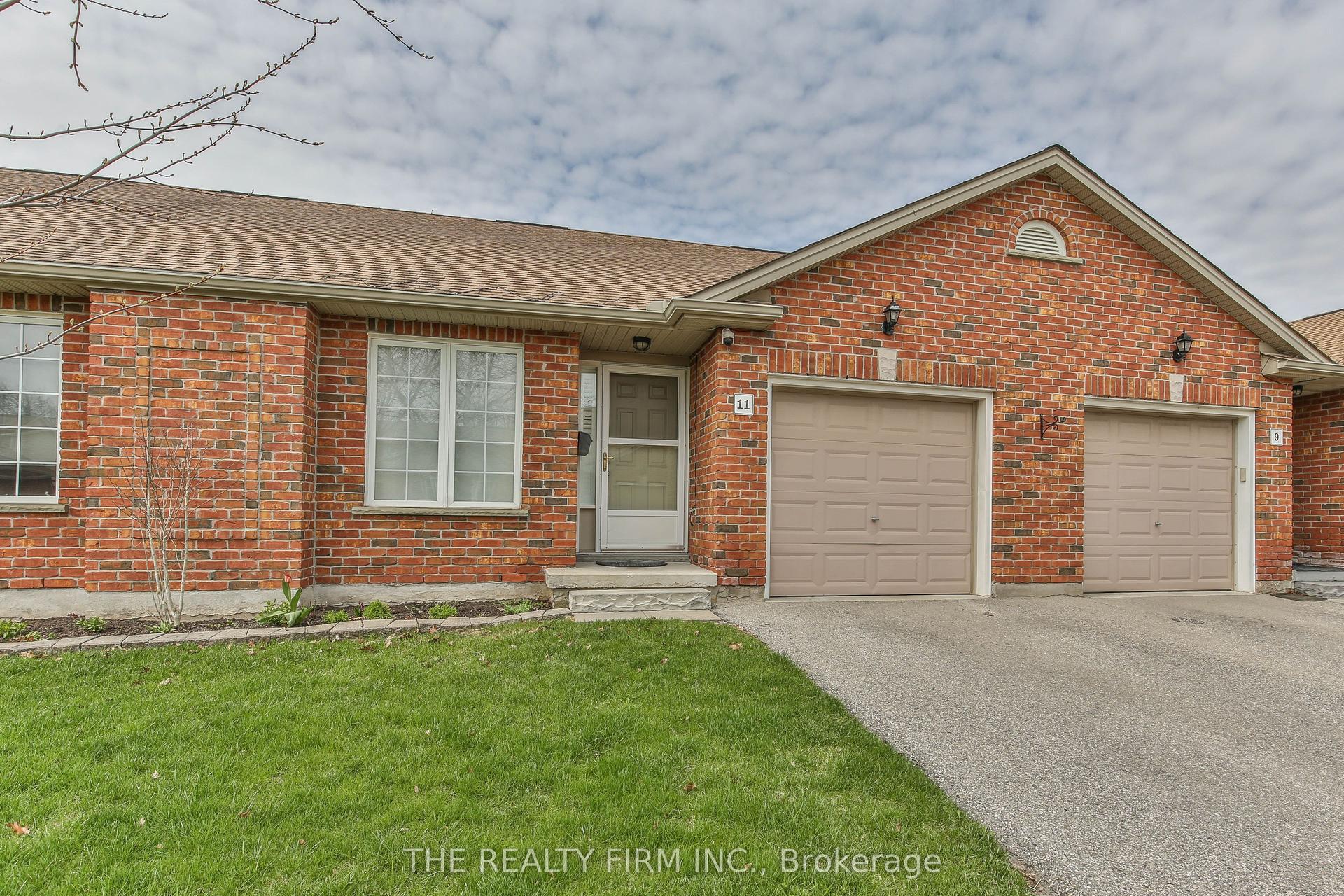 100 Stroud Crescent 11 #11 — photo 1