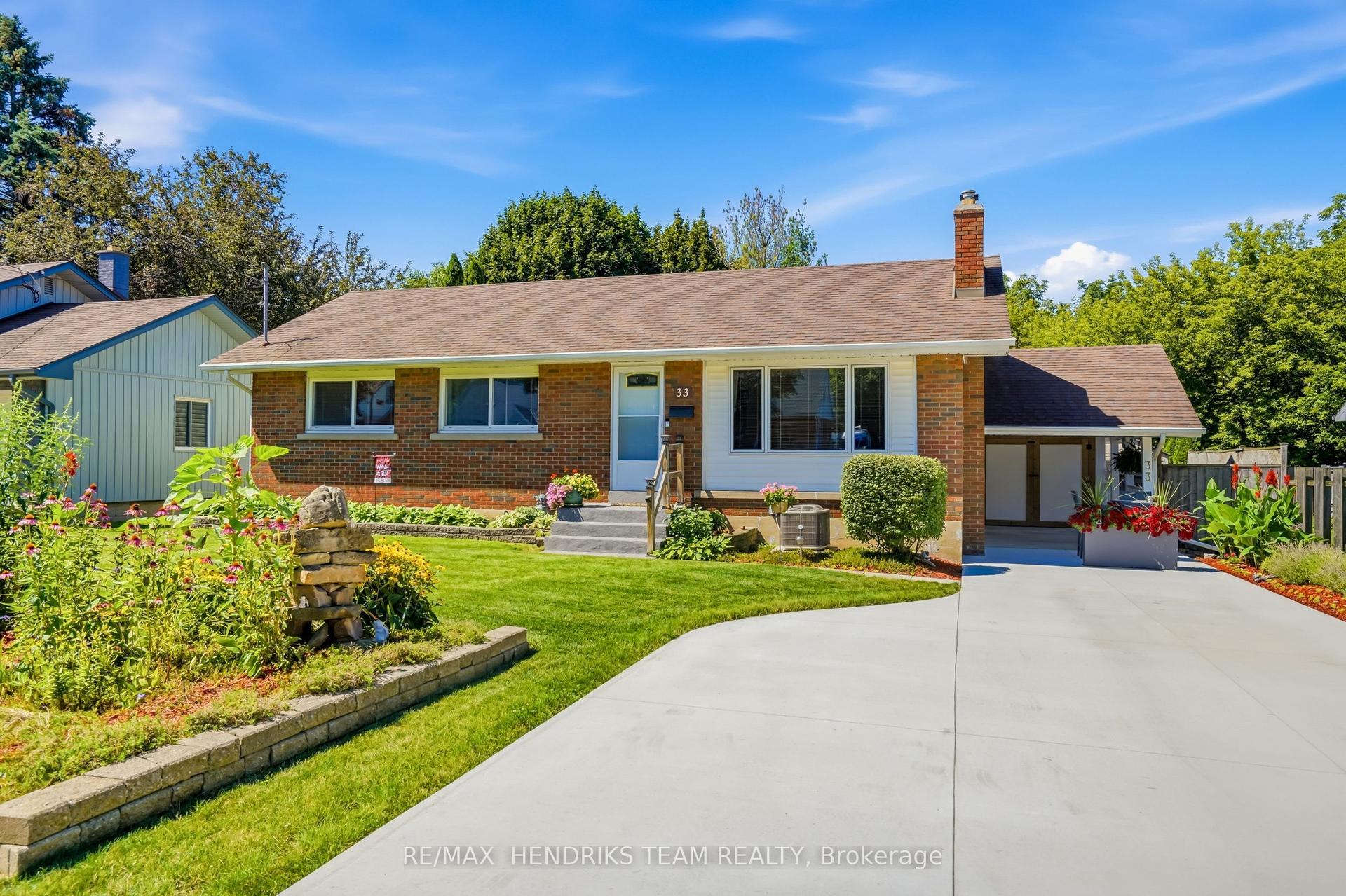 33 Nickerson Avenue, St. Catharines — Detached for sale, photo 1
