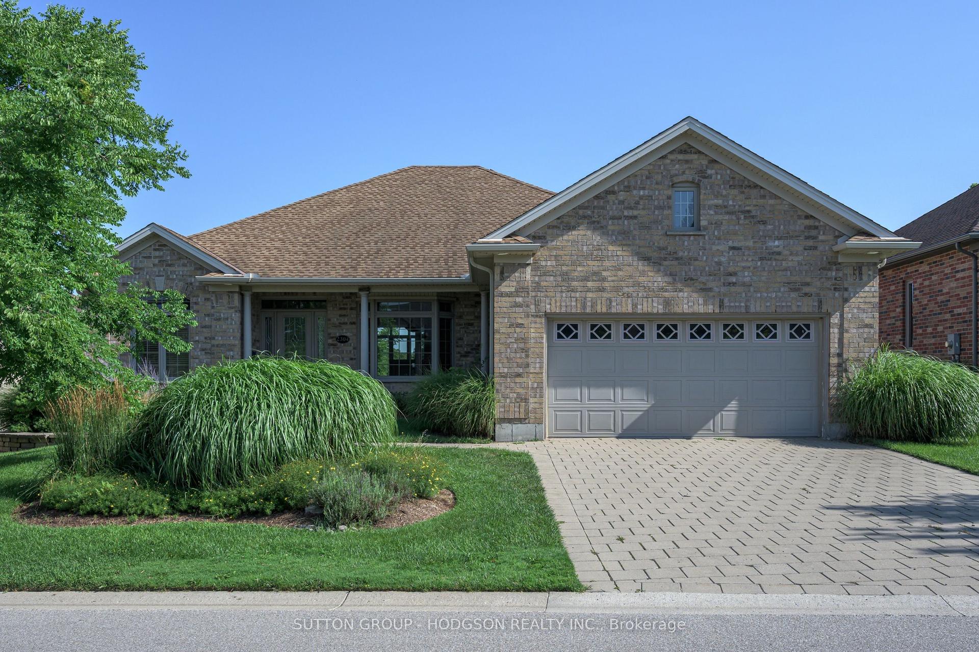 2304 Jack Nash Drive, London South — Detached for sale, photo 1