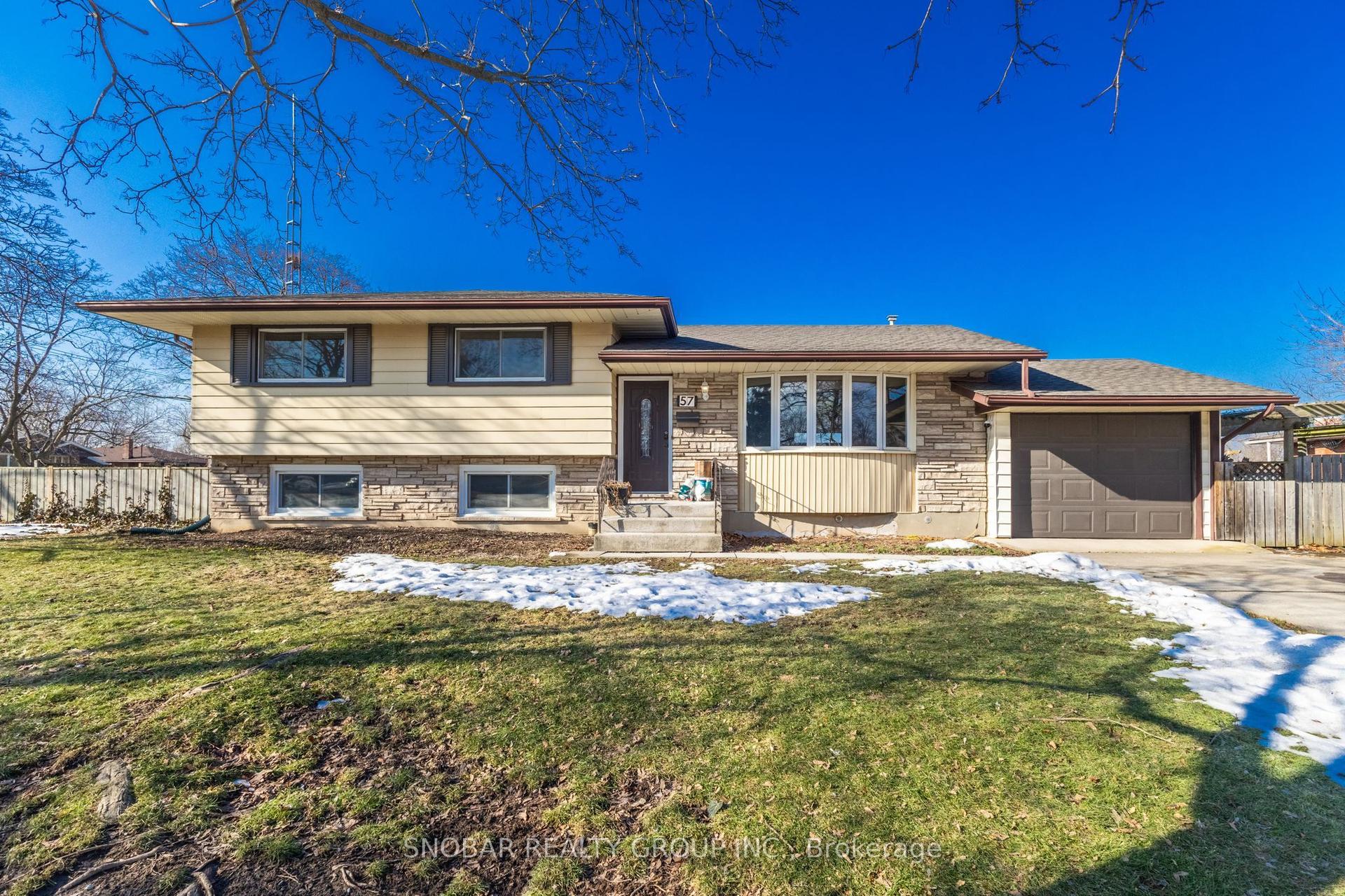 57 ALEXANDRA Boulevard — photo 1