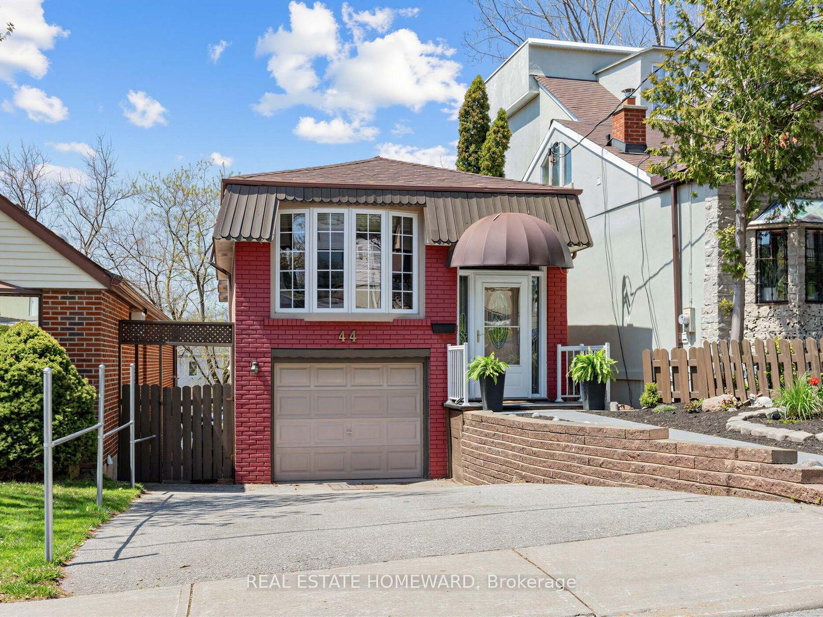 44 Westbourne Avenue — photo 1