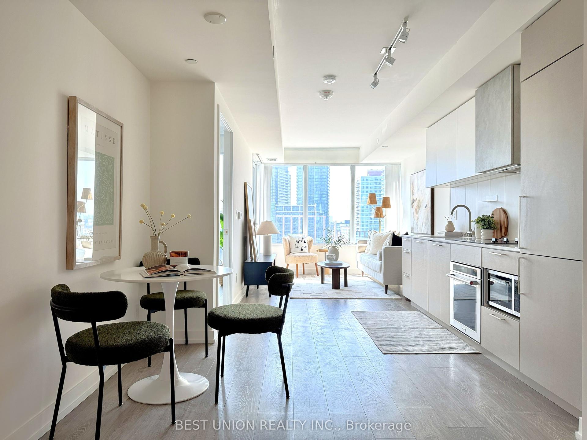 19 Western Battery Road 1210 #1210 — photo 1