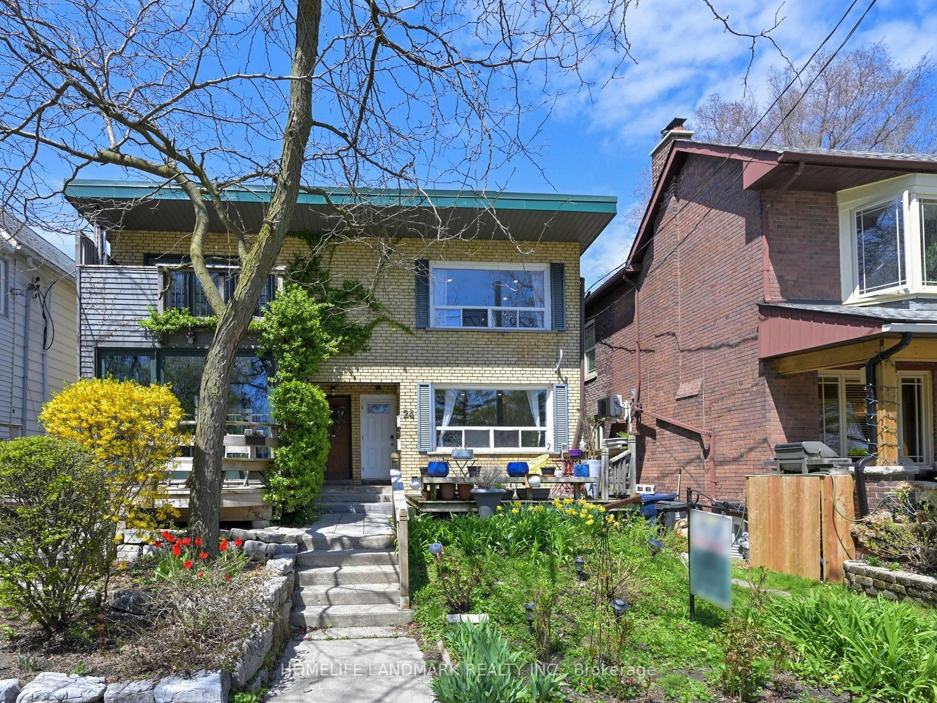 24 Kewbeach Avenue First Floor & Basement #First Floor & Basement, Toronto — Semi-Detached for lease, photo 1