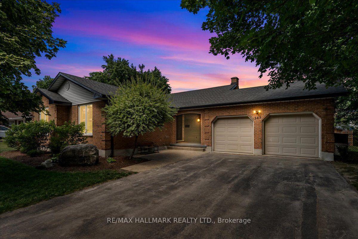 545 St George Street E, Centre Wellington — Detached for sale, photo 1