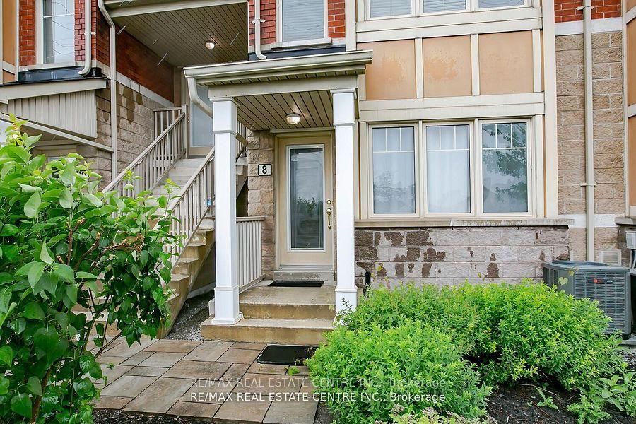 3985 Eglinton Avenue W 8 #8, Mississauga — Condo Town for lease, photo 1