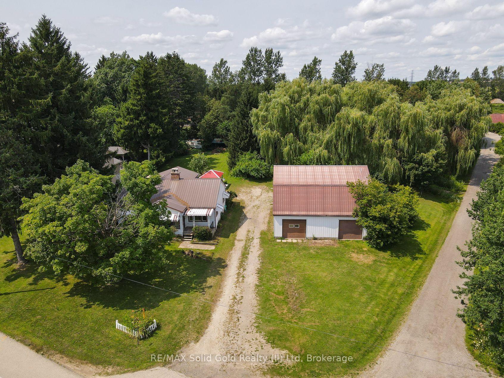 1310 Snyders Road E, Wilmot — Detached for sale, photo 1