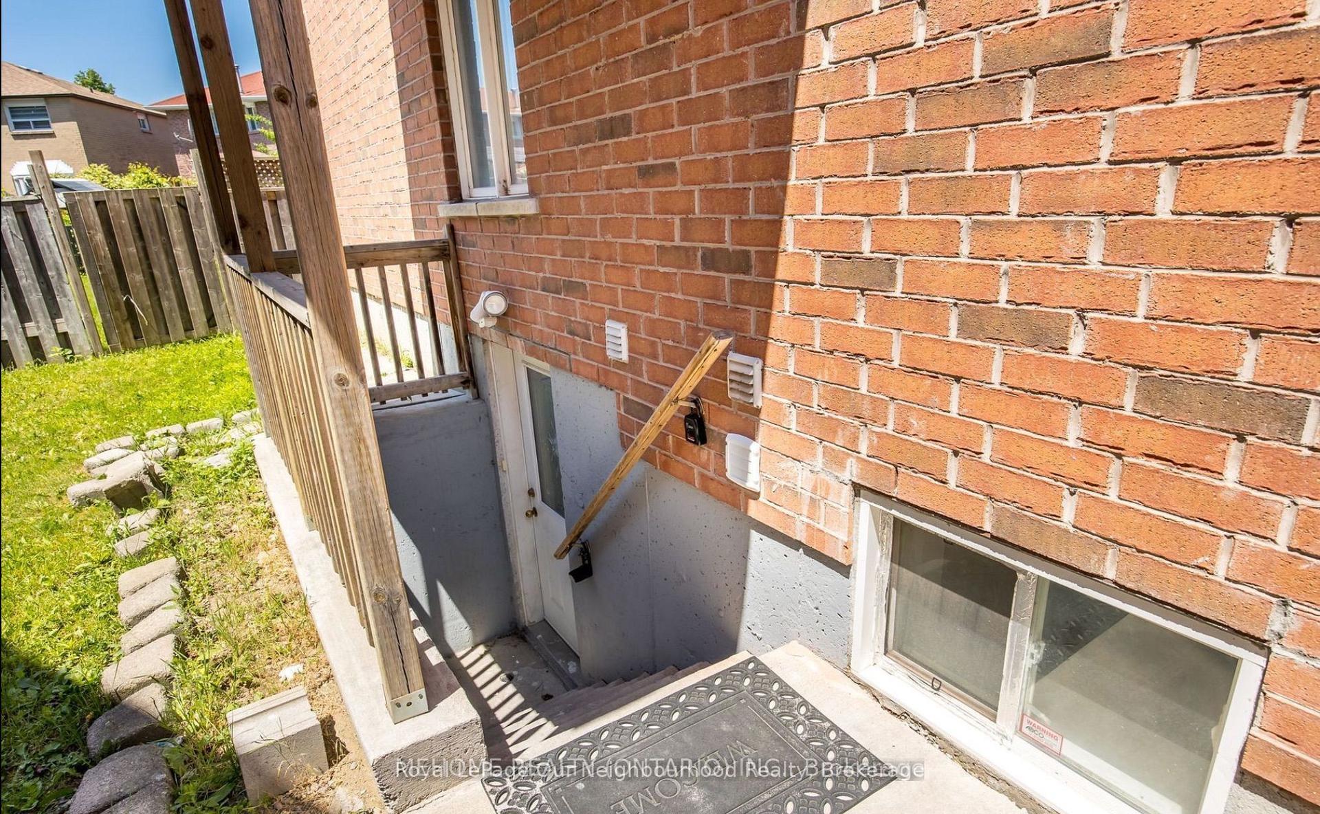 14 Tarsus Crescent Bsmt 2 #Bsmt 2, Toronto — Detached for lease, photo 1
