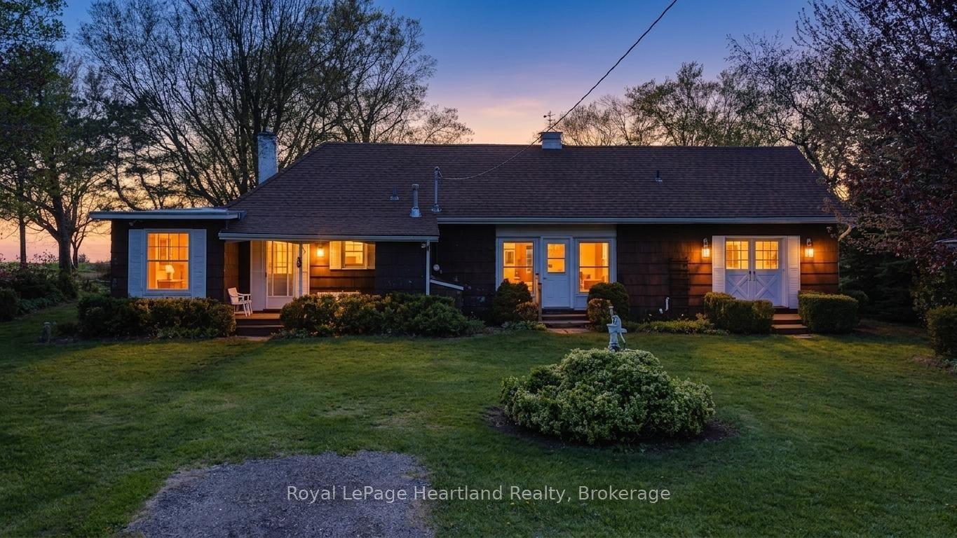 33730 Smith Avenue, Ashfield-Colborne-Wawanosh — Detached for sale, photo 1