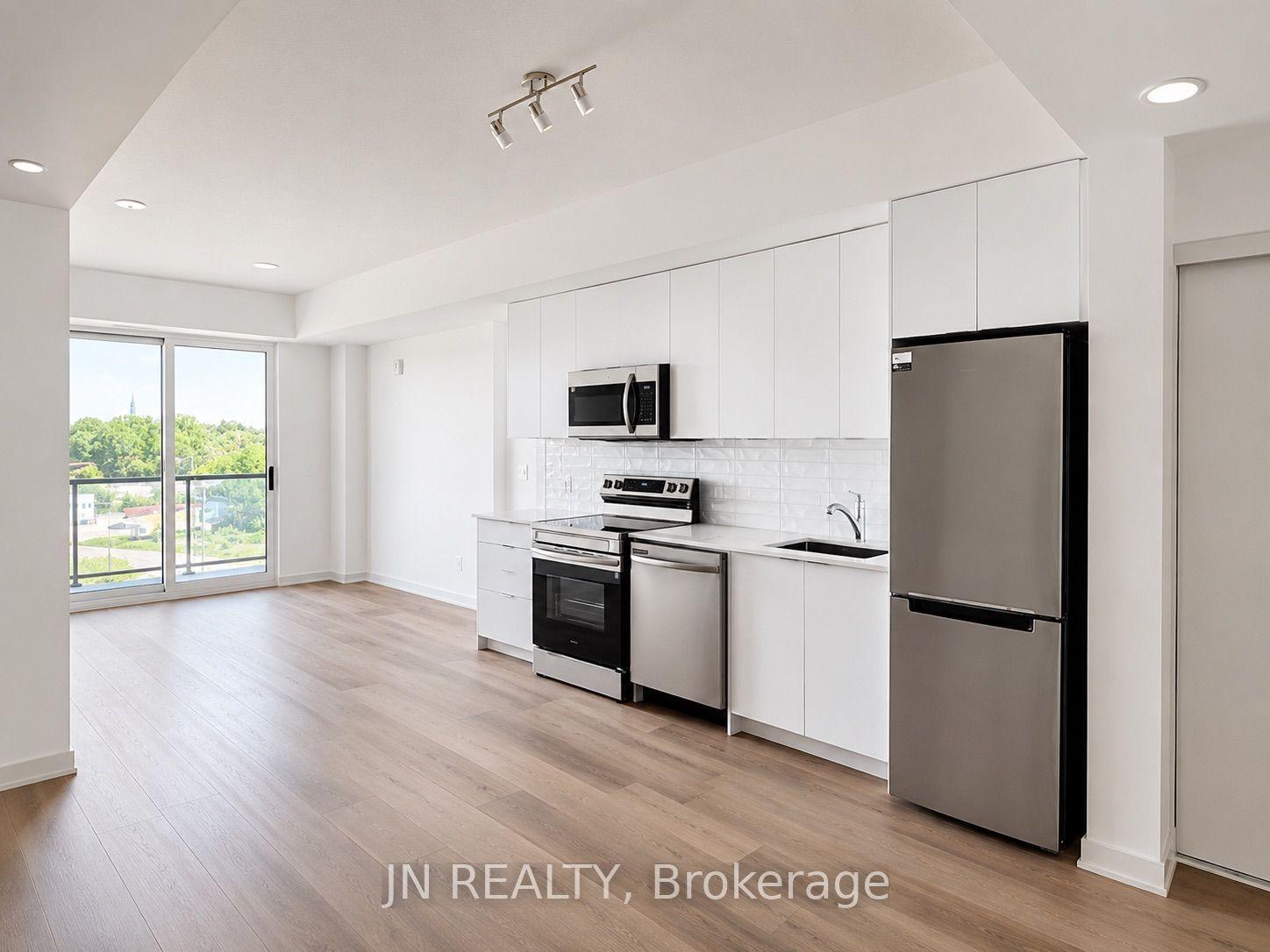 33 Erie Ave Avenue 605 #605 — photo 1