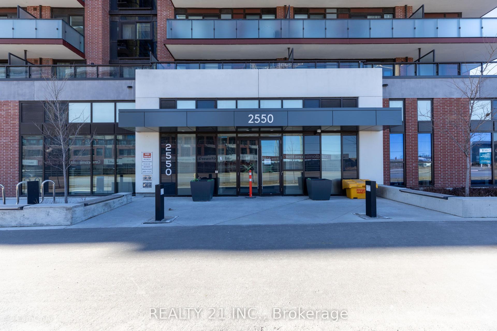 2550 Simcoe Street N 2413 #2413 — photo 1