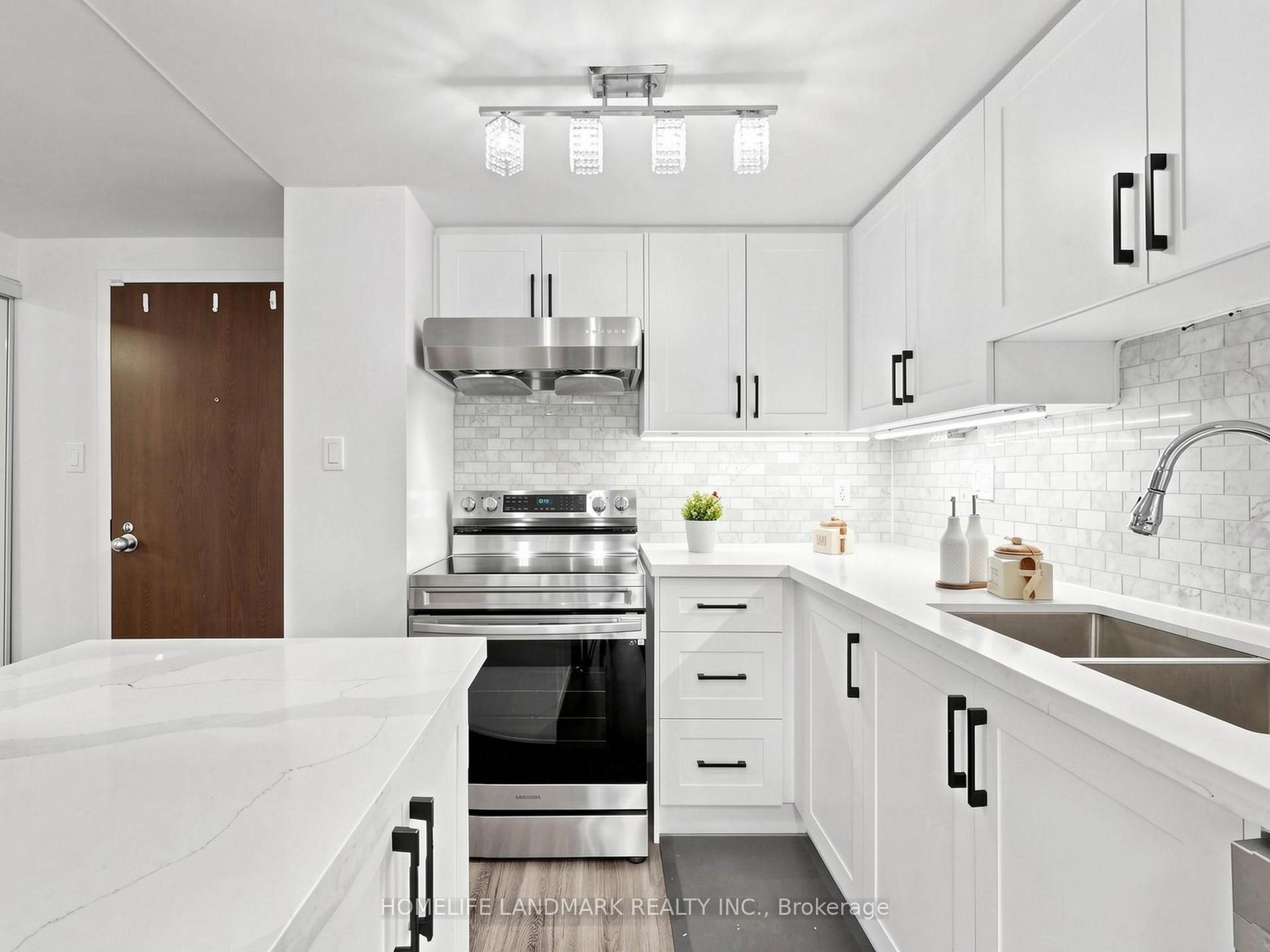 44 Gerrard Street W 1507 #1507 — photo 1