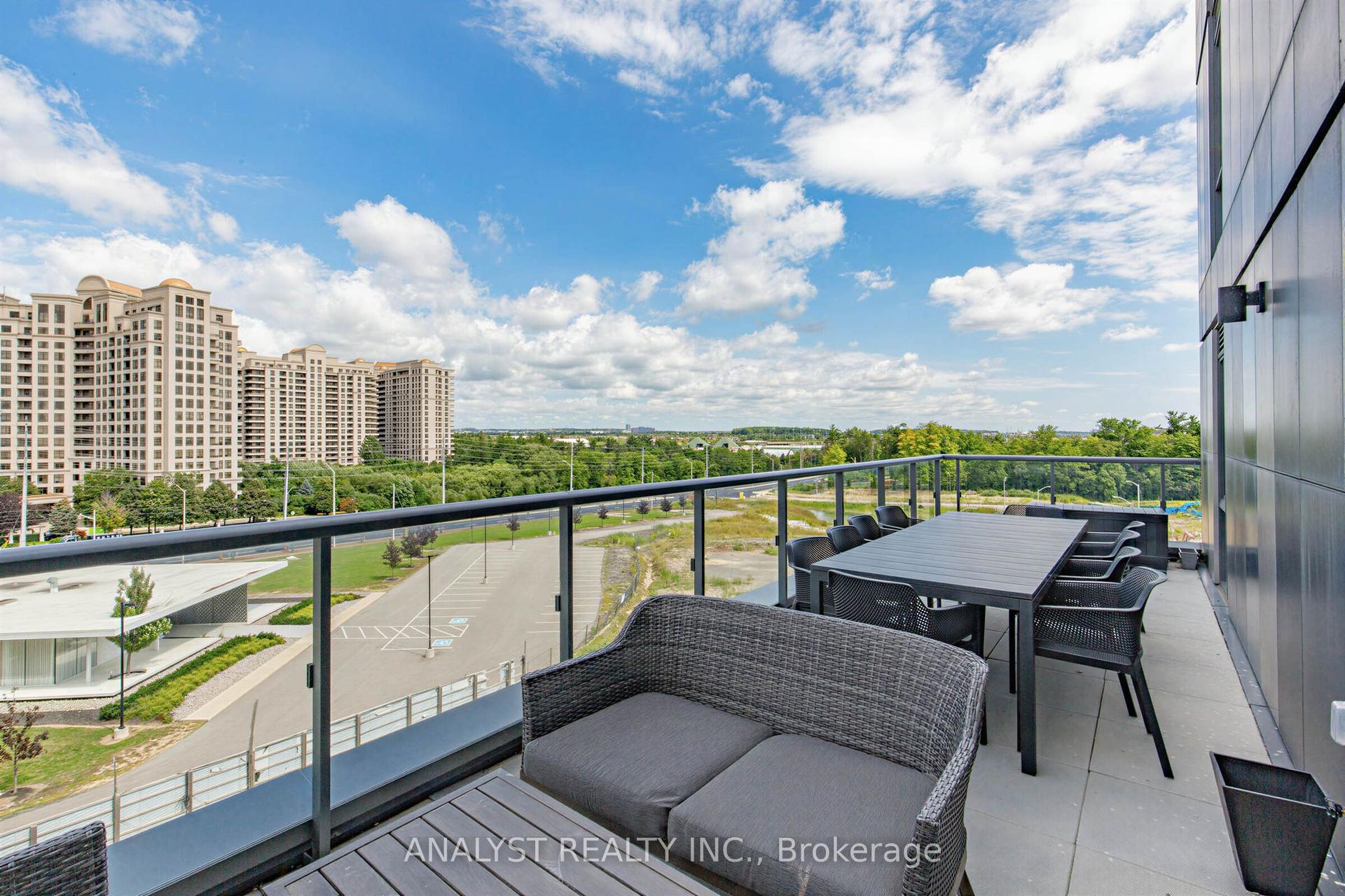 498 Caldari Road 522 #522, Vaughan — Condo for lease, photo 1