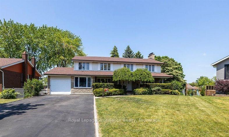35 Patrick Street, Quinte West — Detached for sale, photo 1
