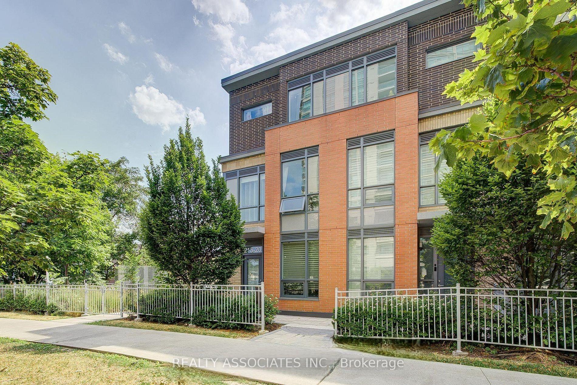 215 Bonis Avenue Th19 #Th19 — photo 1