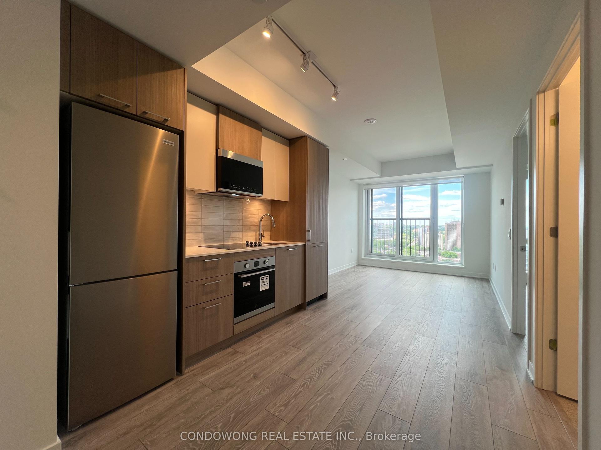 10 Oak Street 1902 #1902 — photo 1