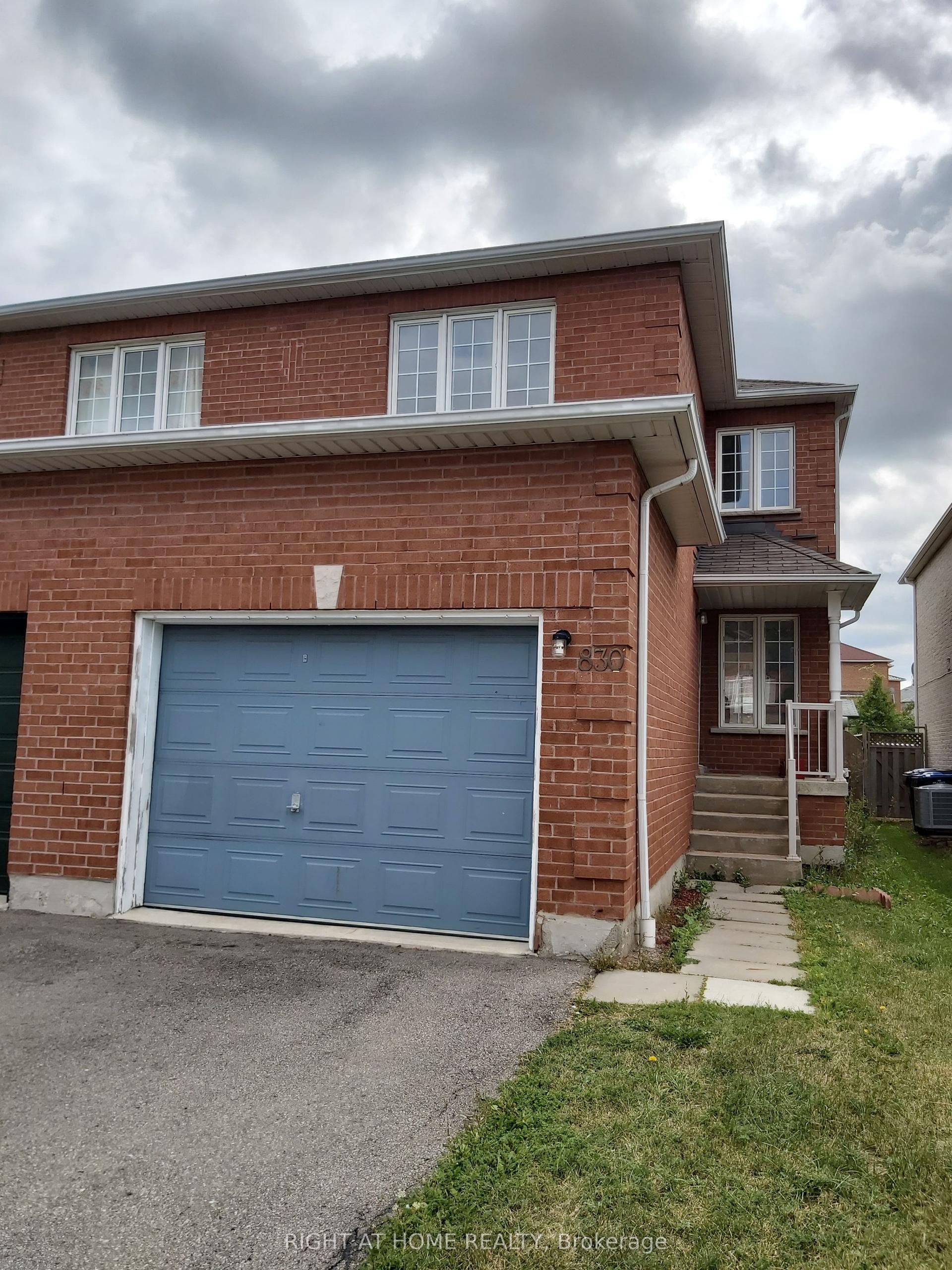 830 Avonshire Court Upper and main #Upper and main — photo 1