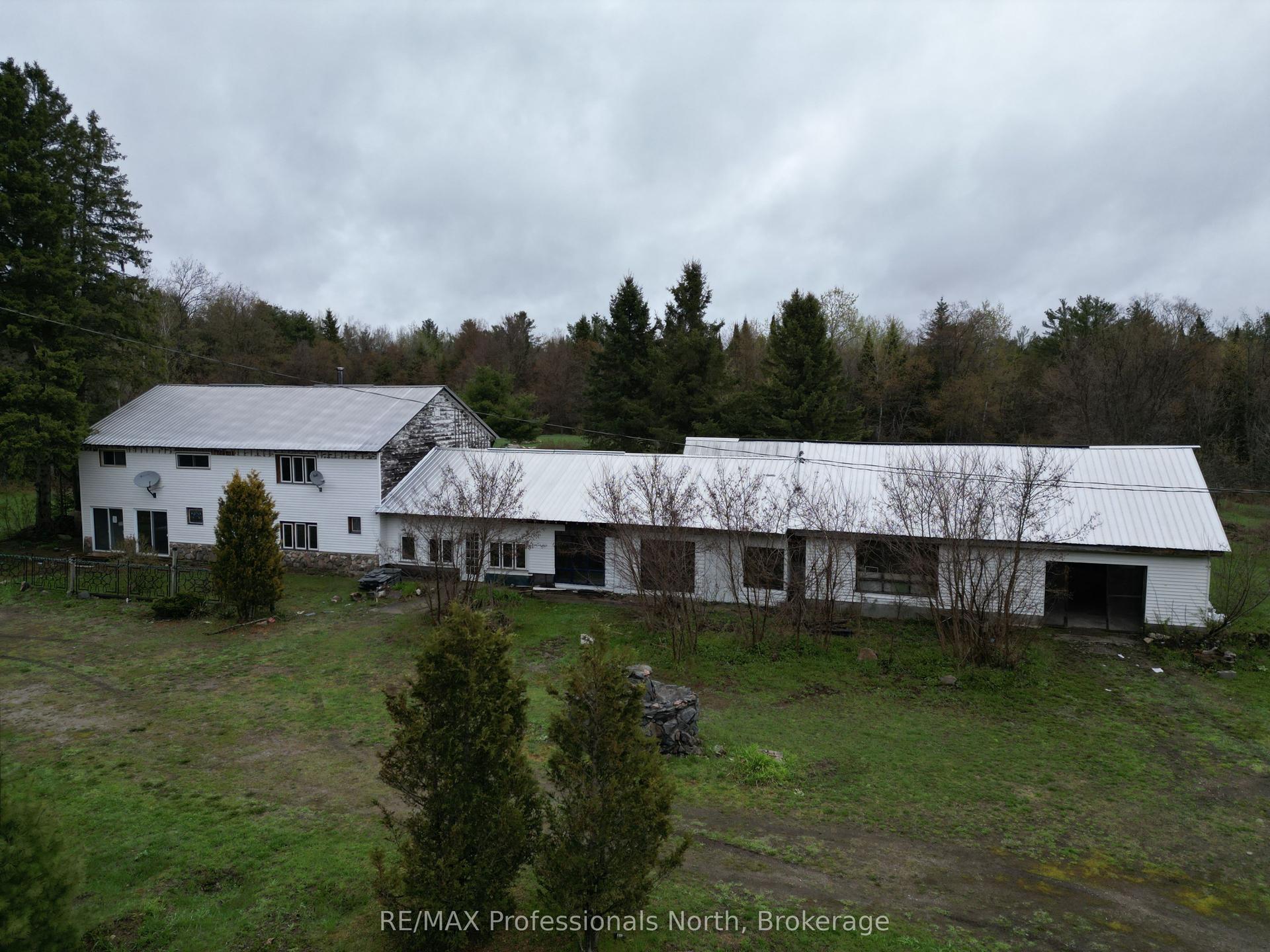 3044 Gelert Road — photo 1