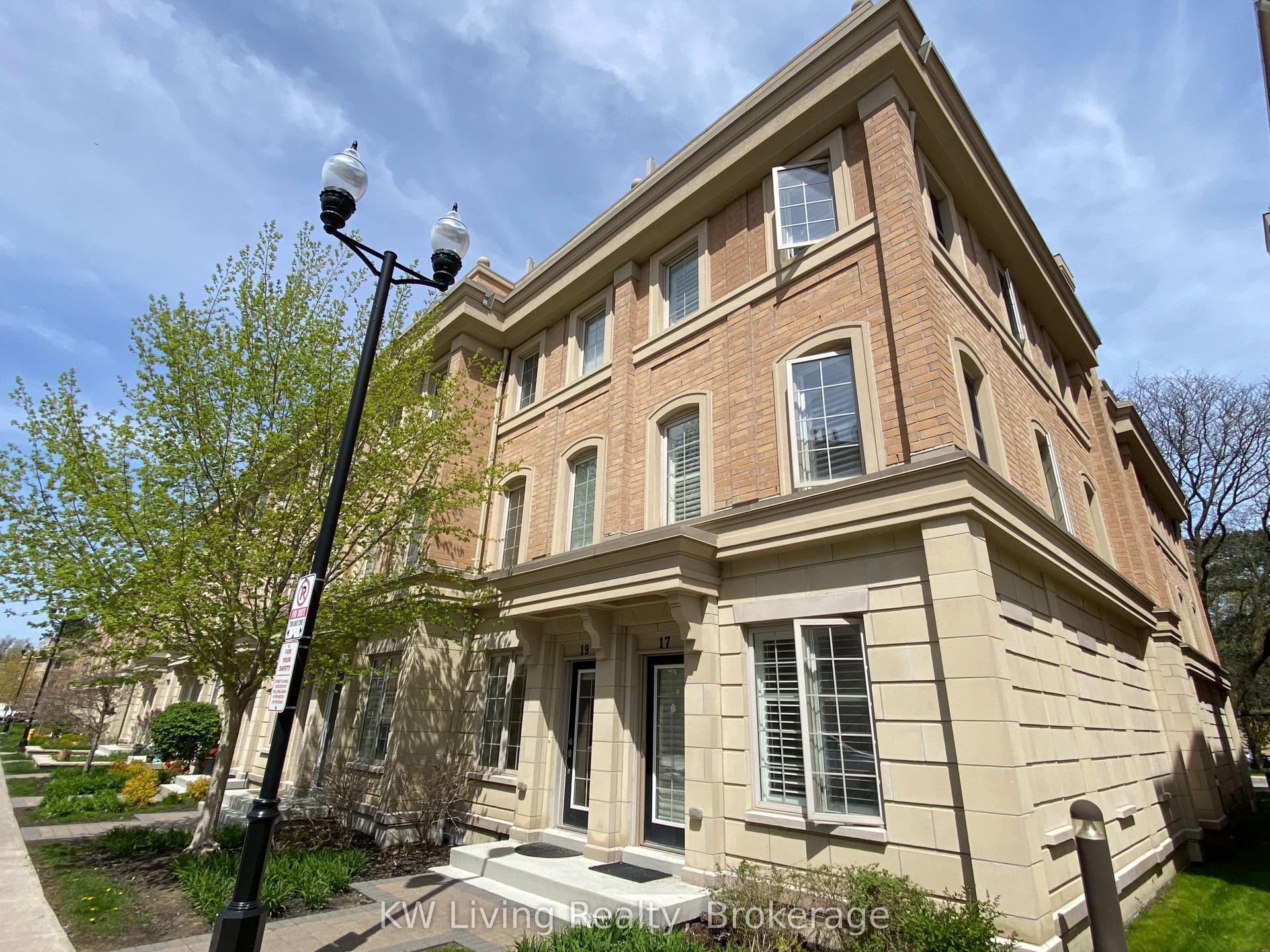17 Hargrave Lane — photo 1