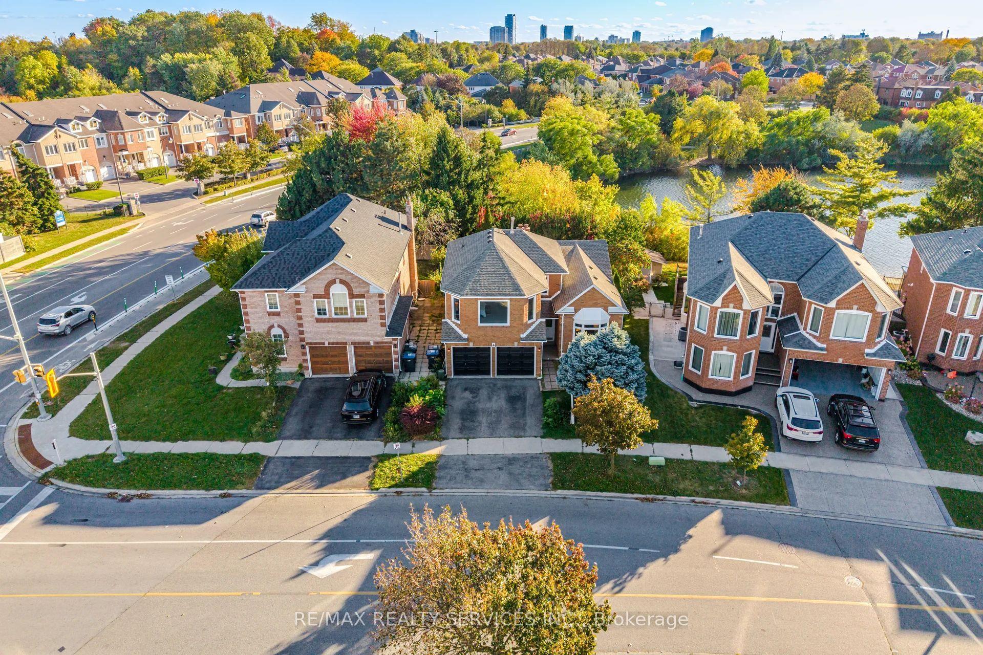 4 Leeward Drive, Brampton — Detached for sale, photo 1