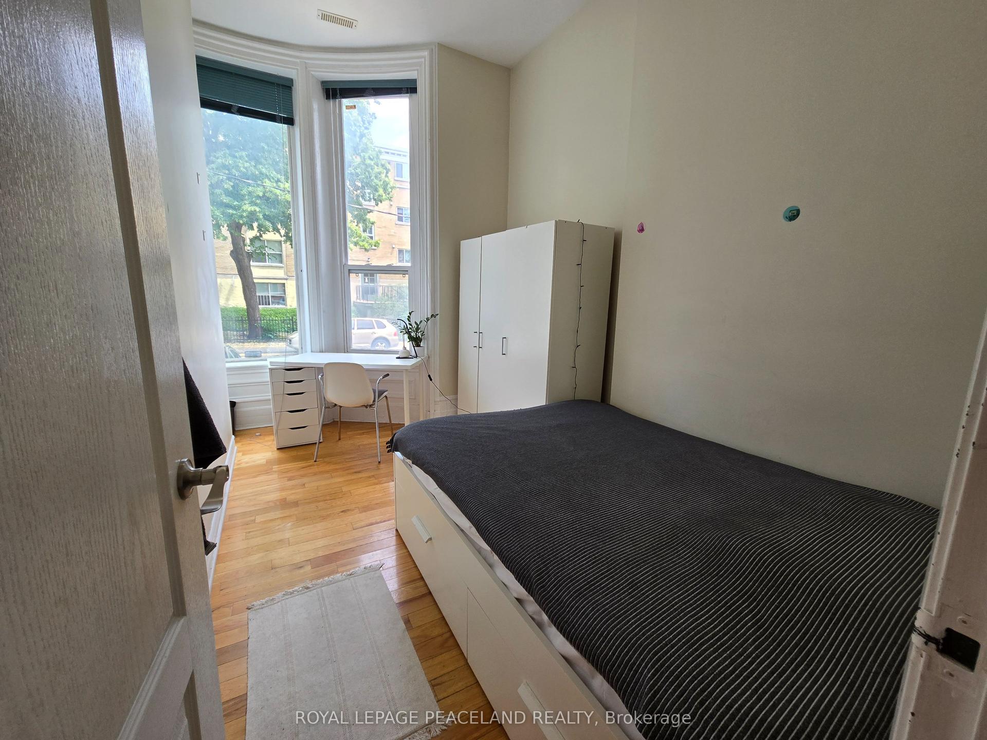 34 Ross Street 1A #1A, Toronto — Multiplex for lease, photo 1