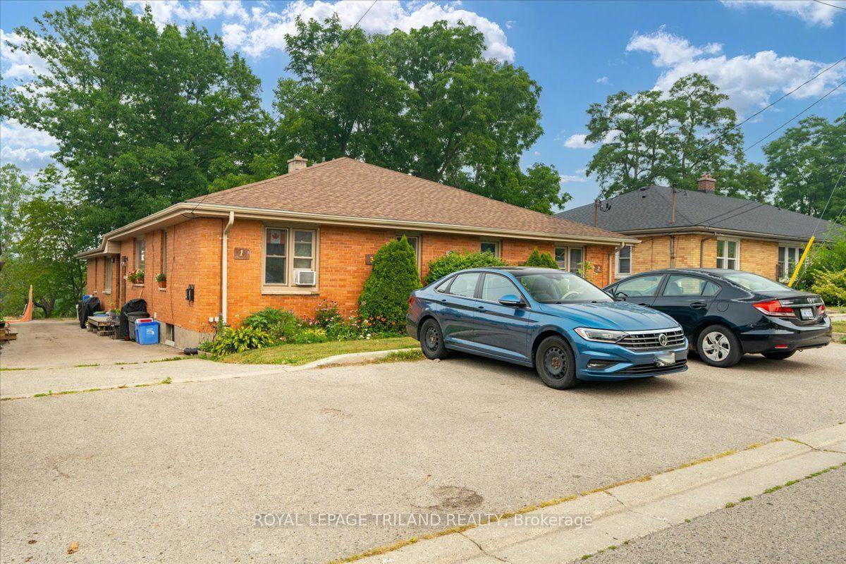 250 Greenwood Avenue, London South — Multiplex for sale, photo 1