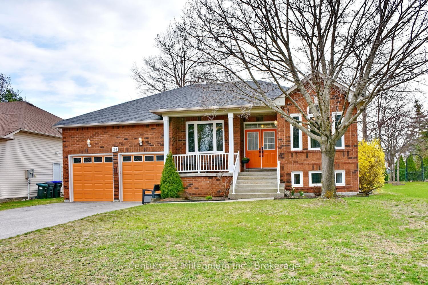 114 Silver Birch Avenue — photo 1