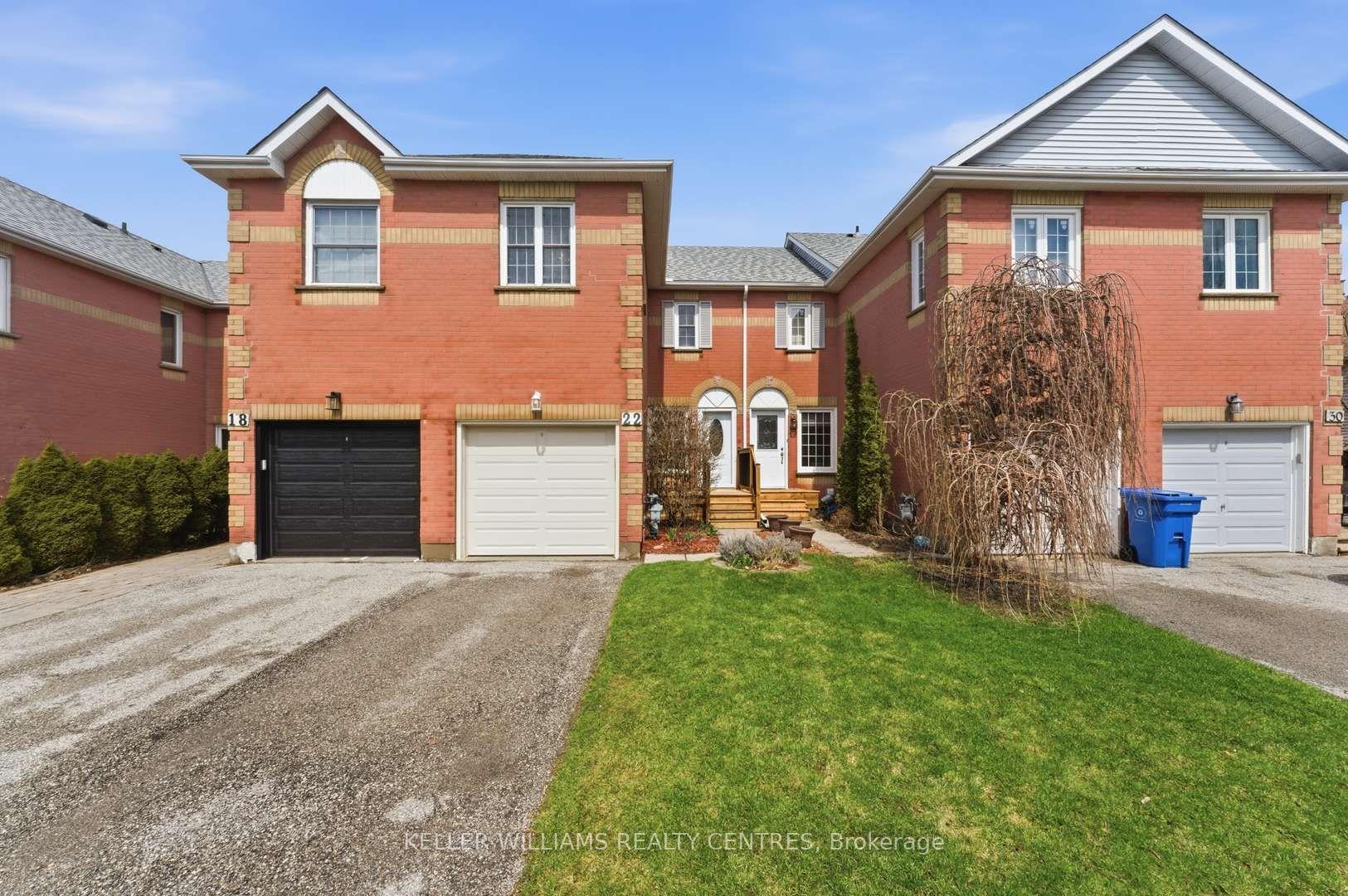 22 Ross Linton Drive, Aurora — Townhouse for sale, photo 1