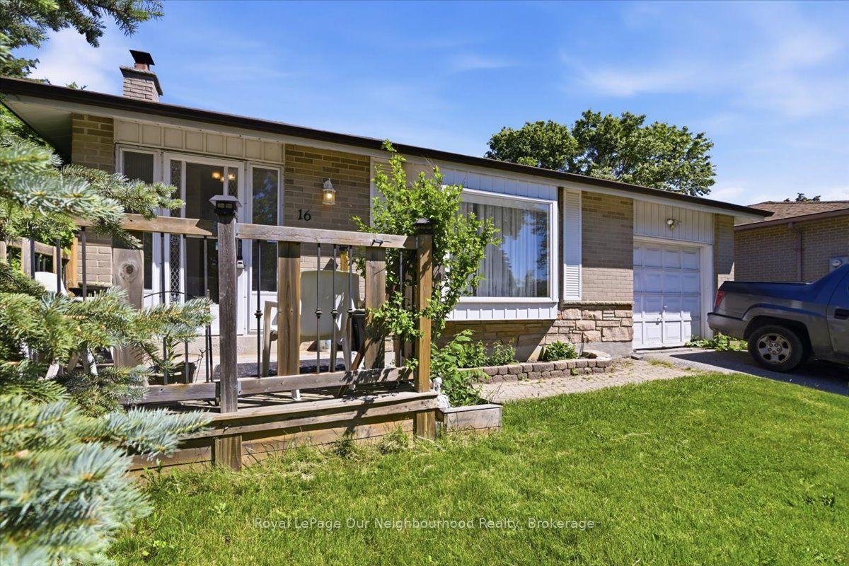 16 Tweedrock Crescent — photo 1