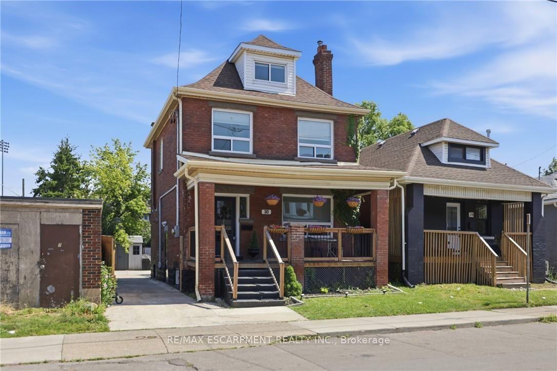 30 Lottridge Street, Hamilton — Detached for sale, photo 1