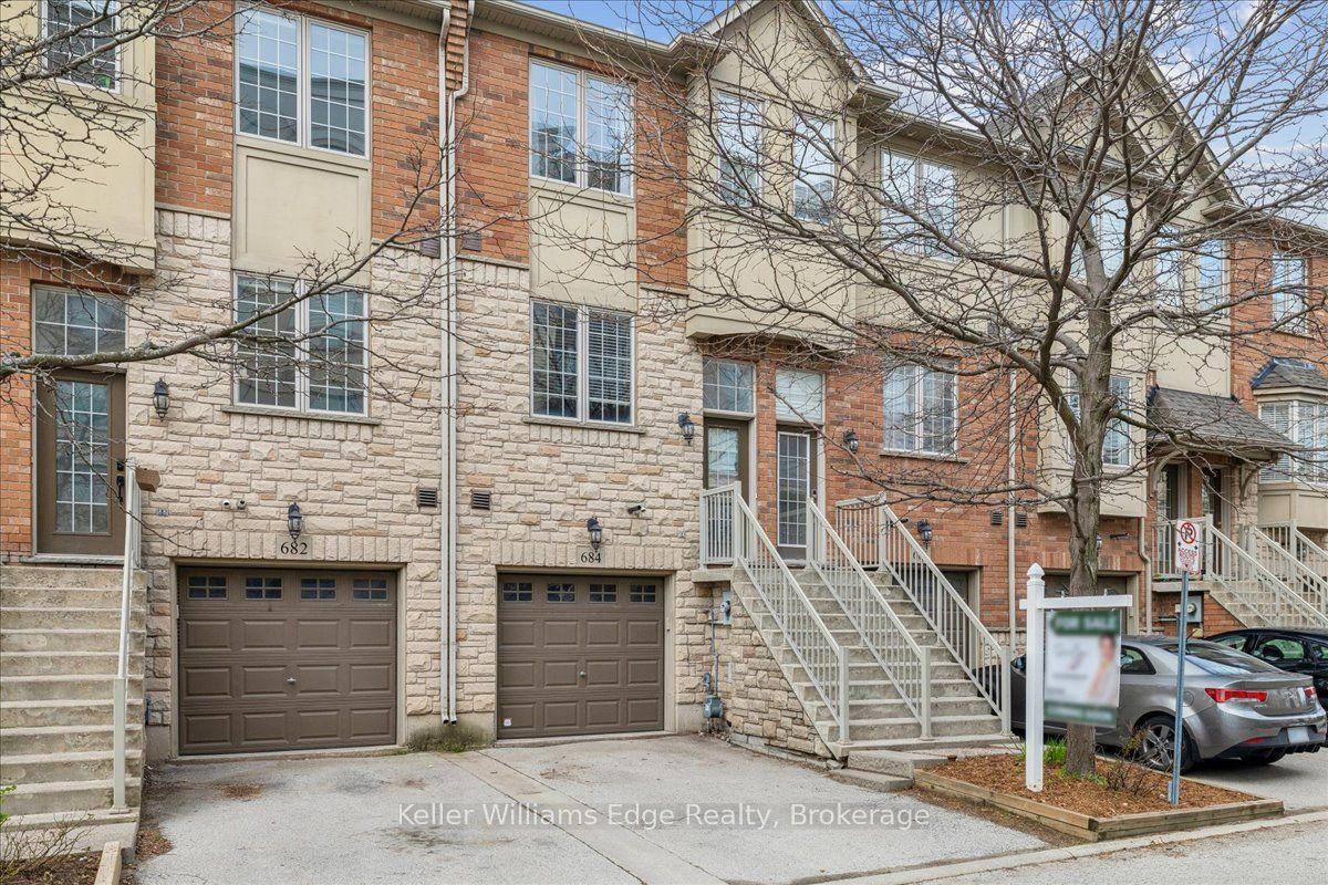 684 SUMMERS Common — photo 1
