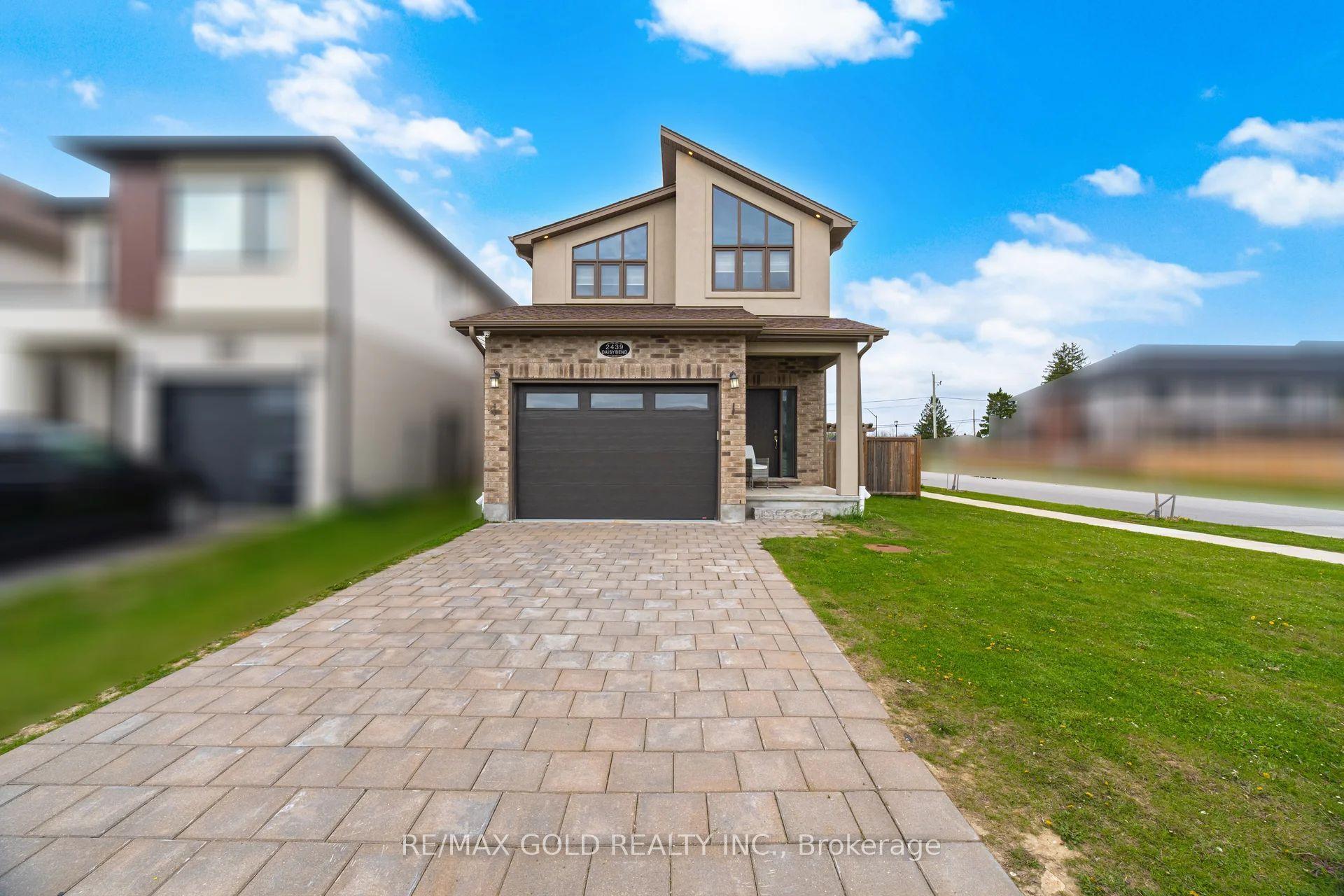 2439 Daisy Bend, London South — Detached for sale, photo 1
