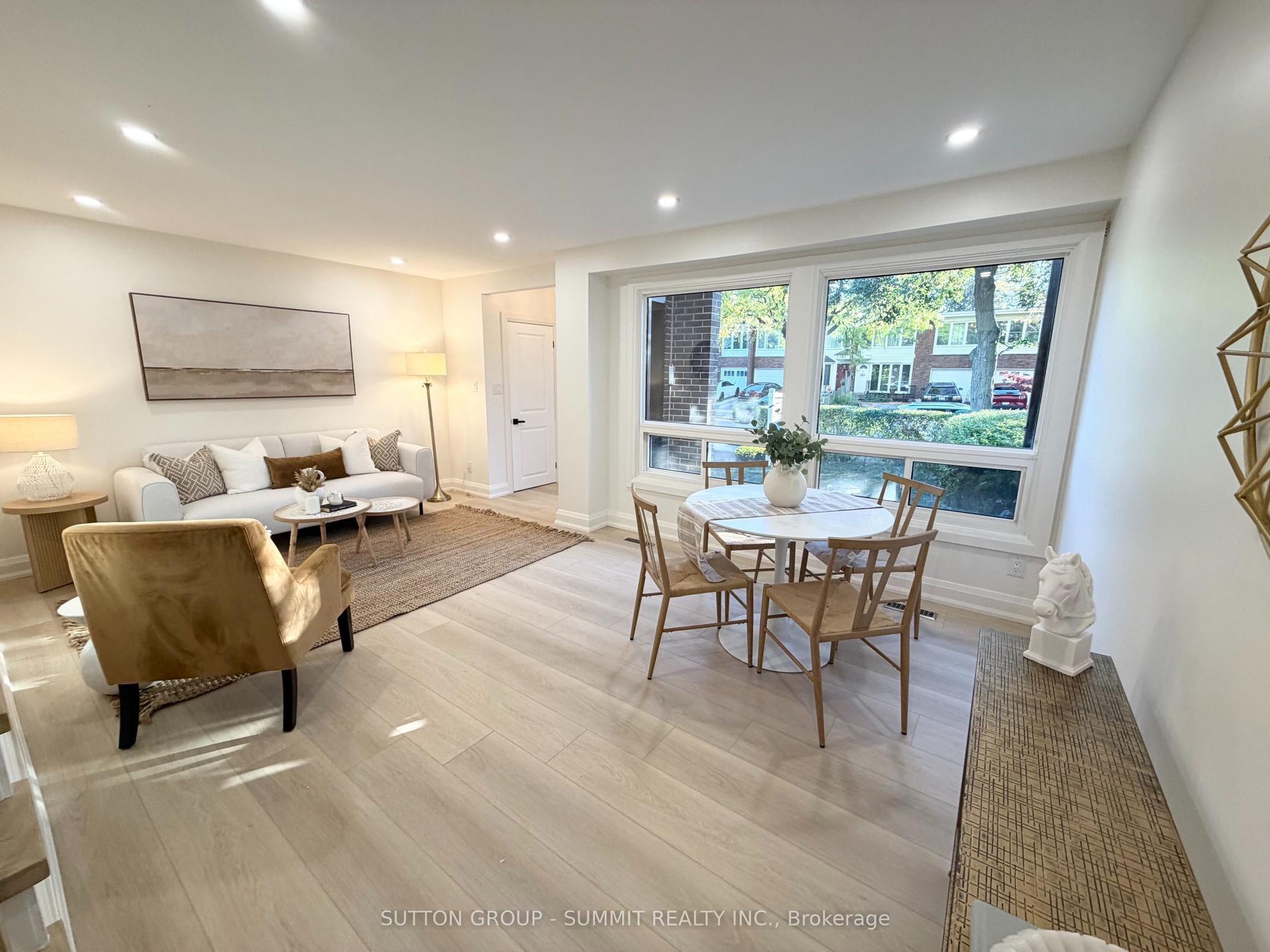 2379 Maryvale Court, Burlington — Townhouse for sale, photo 1