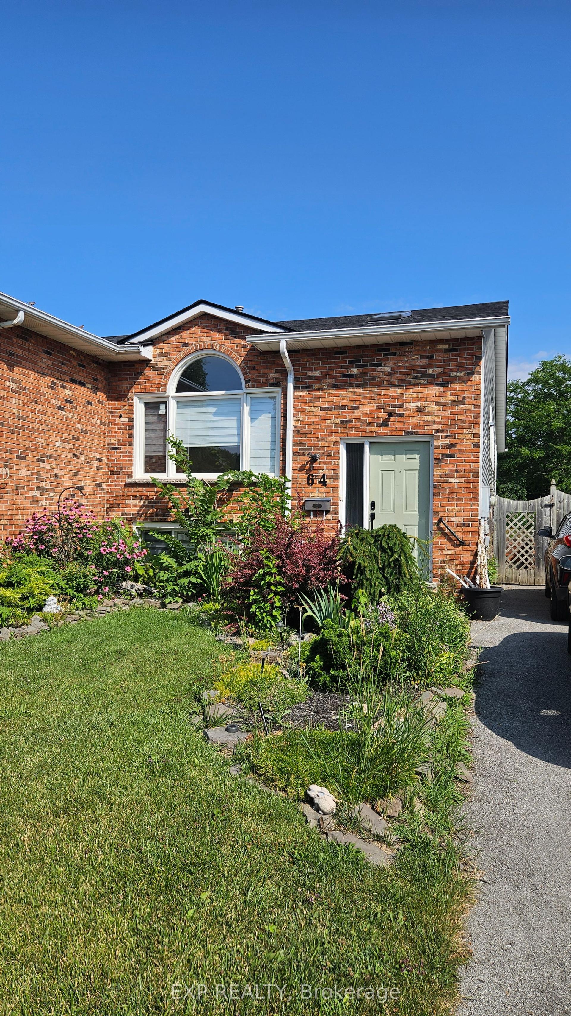 64 Chapel Hill Crescent Lower #Lower, Welland — Semi-Detached for lease, photo 1