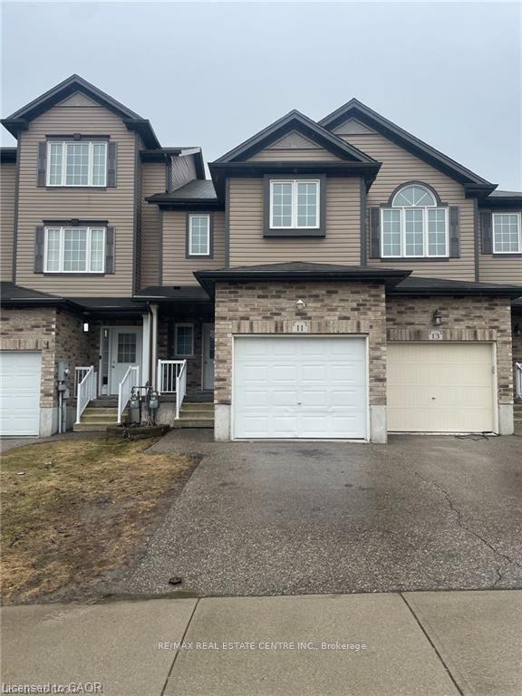 11 Sorrento Street, Kitchener — Townhouse for lease, photo 1