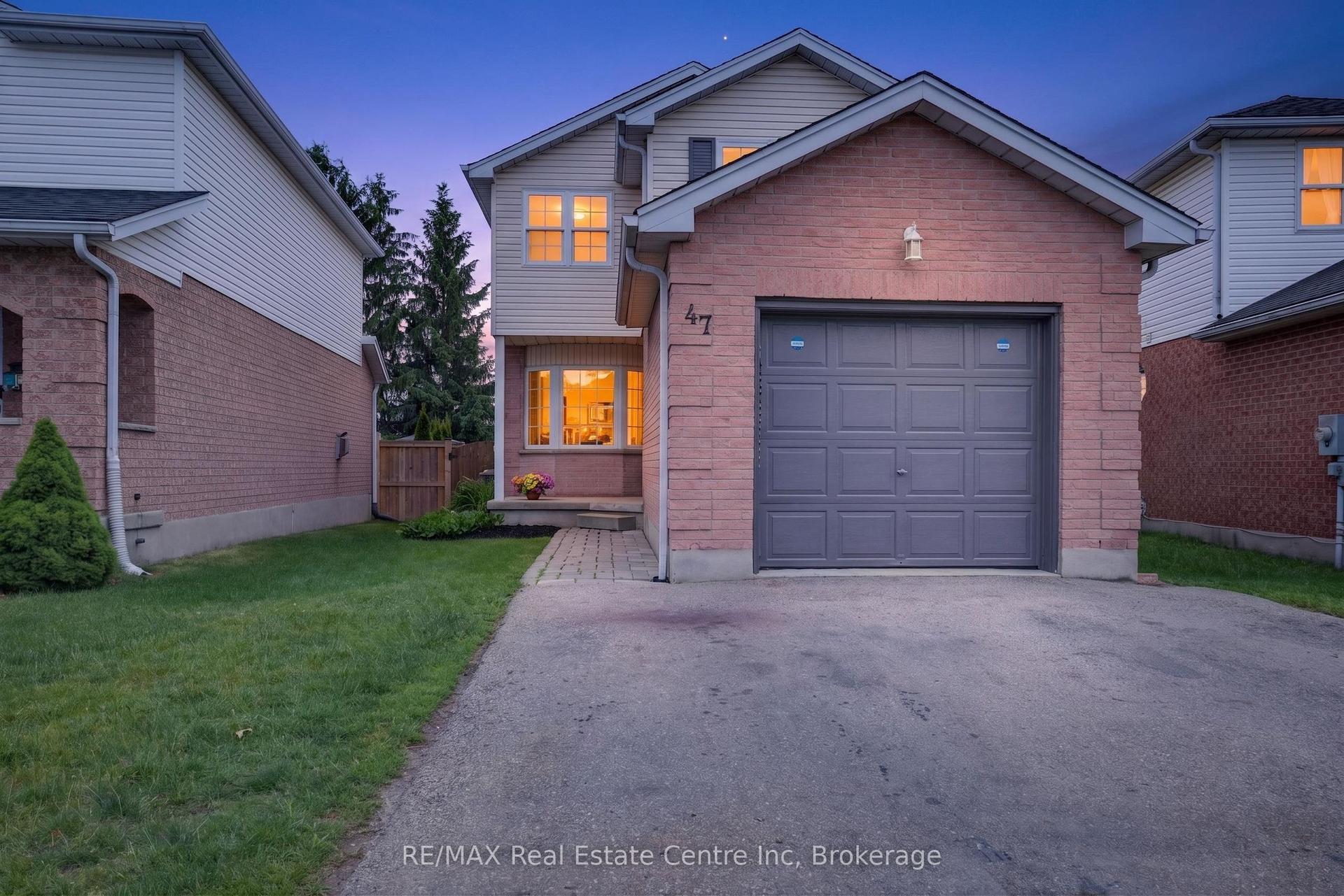 47 Marisa Street, Kitchener — Detached for sale, photo 1
