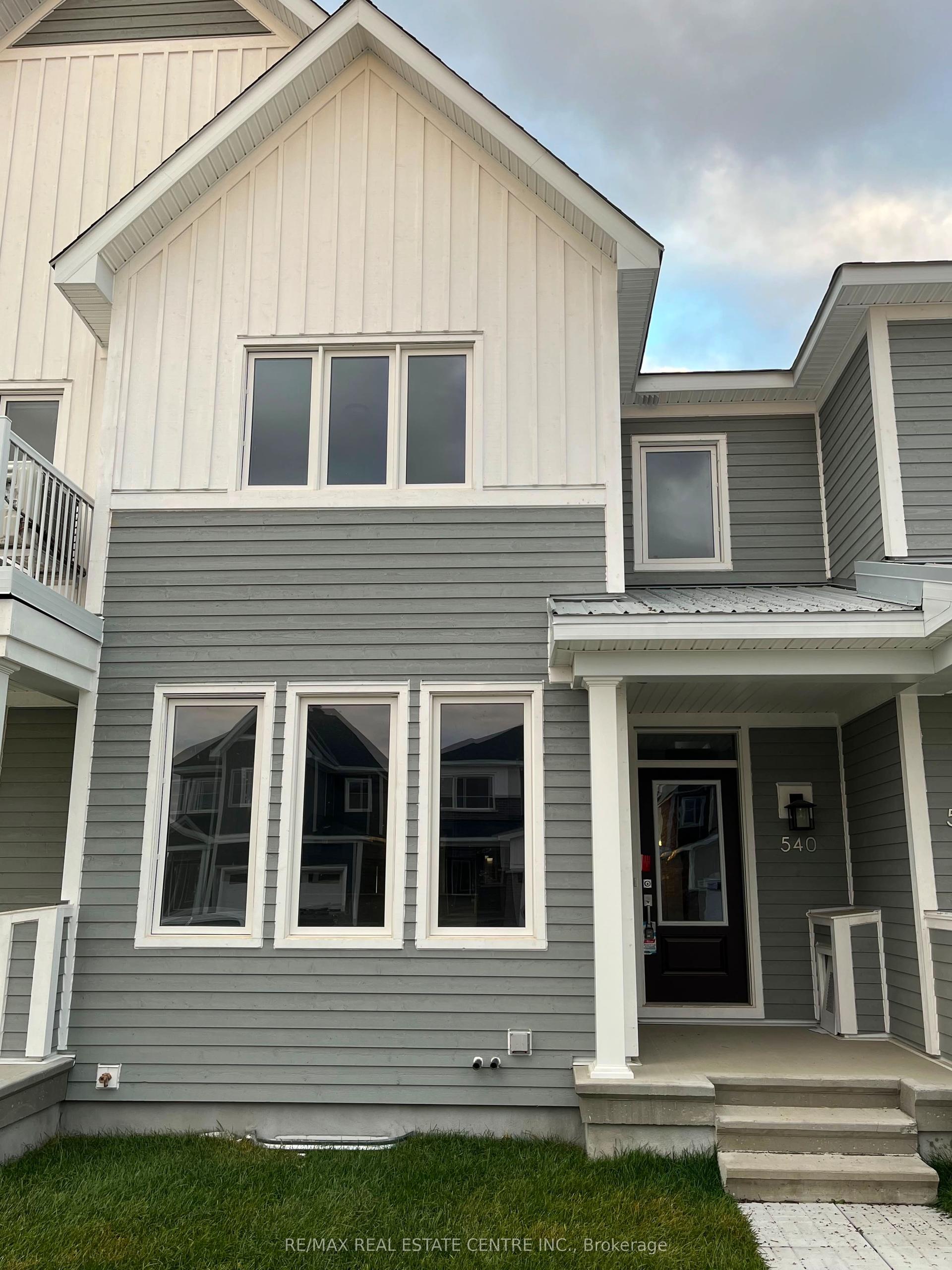 540 Oldenburg Avenue, Stittsville - Munster - Richmond — Townhouse for sale, photo 1
