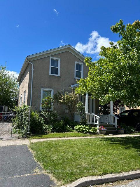 12 Cross Street, St. Catharines — Detached for sale, photo 1